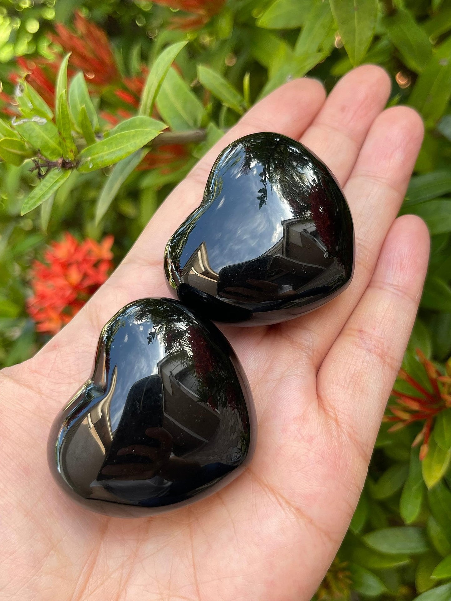 GAF TREASURES Black Obsidian Gemstone Hearts, Polished Black Obsidian Puffy Hearts, Black Obsidian Crystal Palm Stone, Black Obsidian Healing Crystal Hearts (1 Heart)