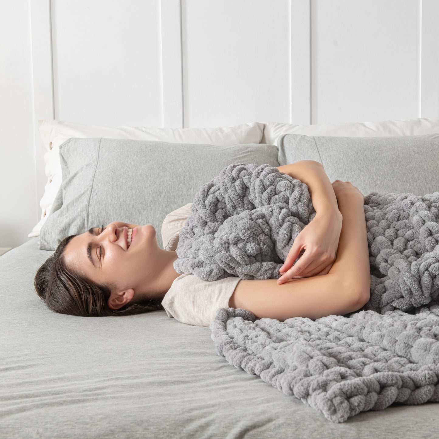 Maetoow Handmade 20 lb Soft Knitted Weighted Blanket, 60 x 80 in Breathable Chunky Knit Gravity Blanket Throw, Home Decor for Sofa Couch Bed, Light Grey