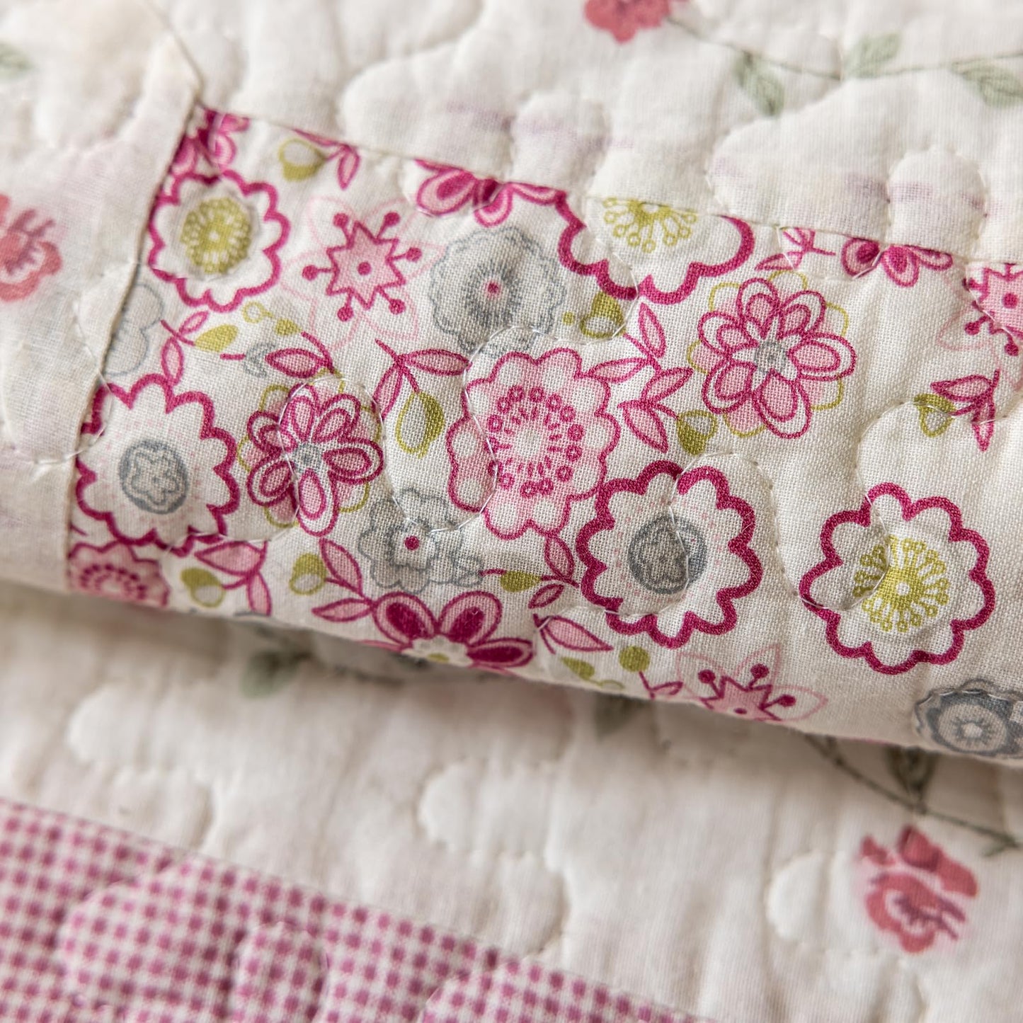 vctops Set of 2 Quilted 100% Cotton Boho Throw Pillow Covers 18" x 18" Farmhouse Country Floral Patchwork Decorative Cushion Cover, Patchwork Flower L