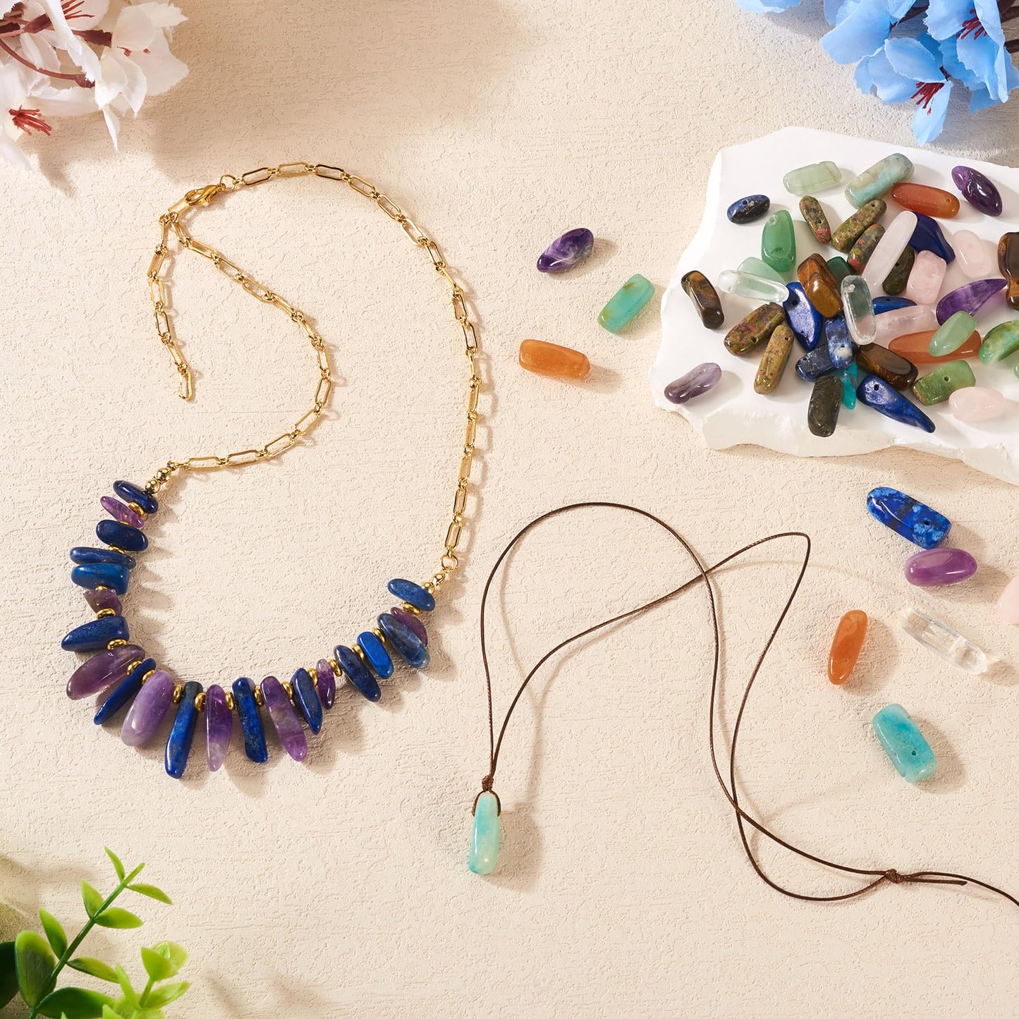 100Pcs Natural Gemstone Nuggets Beads Genuine Natural Gemstone Chip Beads Irregular Gemstone Bead Crystal Stone Bead Top Drilled for Bracelet Necklace Earrings Crafts