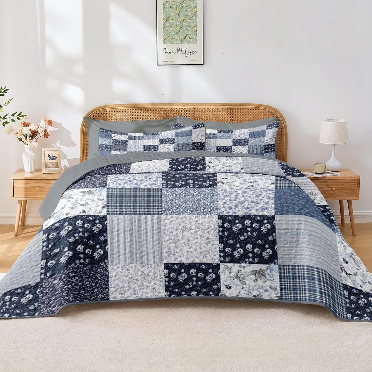 Pamnest Patchwork Quilt Set Queen Size, Floral Boho 3 Pcs Soft Bed Cover Bedding Set, Rustic Blue Farmhouse Lightweight Bedspread Coverlet with 2 Pillow Shams for All Season