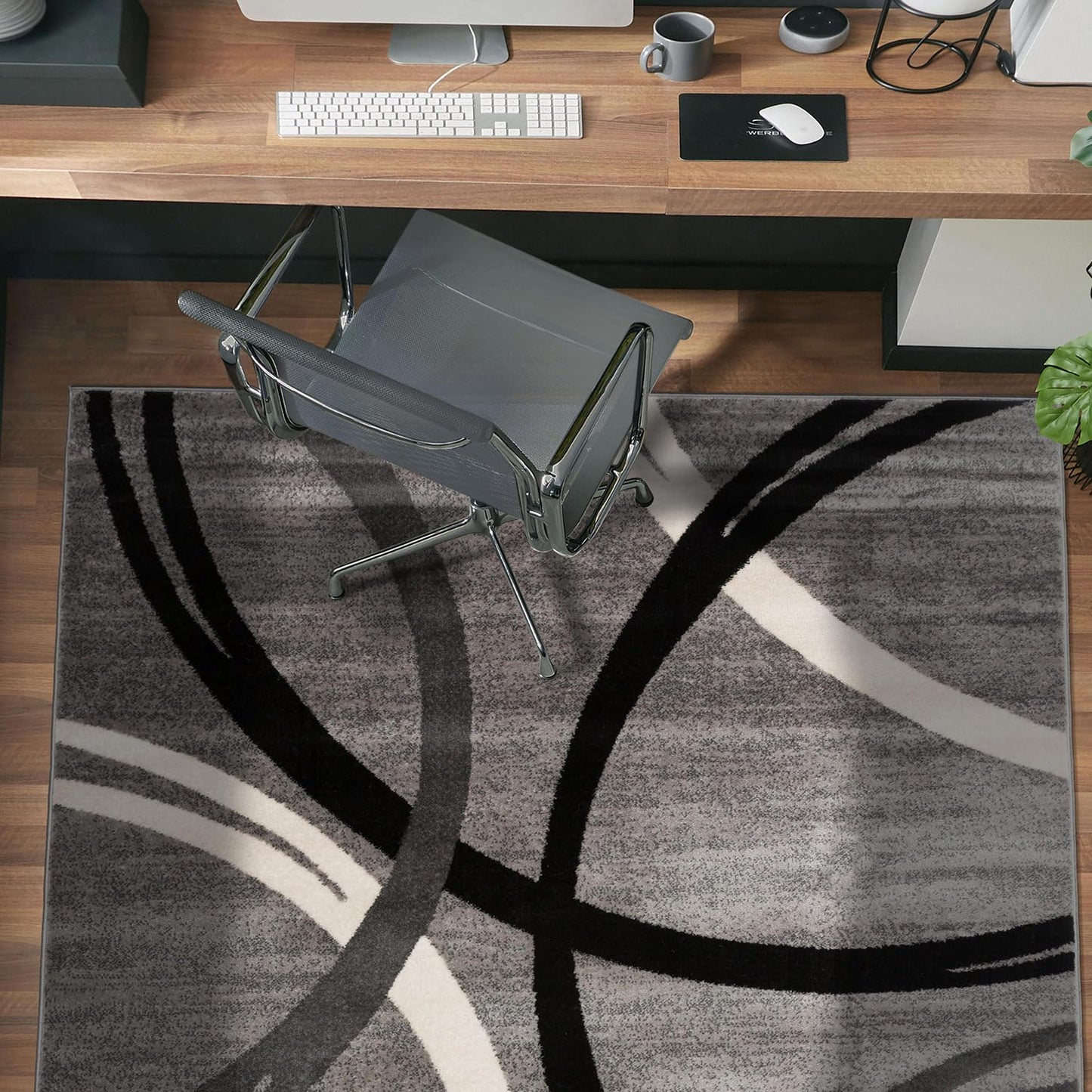 Rugshop Wavy Circles Design Area Rug, Fade-Resistant Carpet for Kitchen, Entryway, or Office, Gray, 3'3" x 5'
