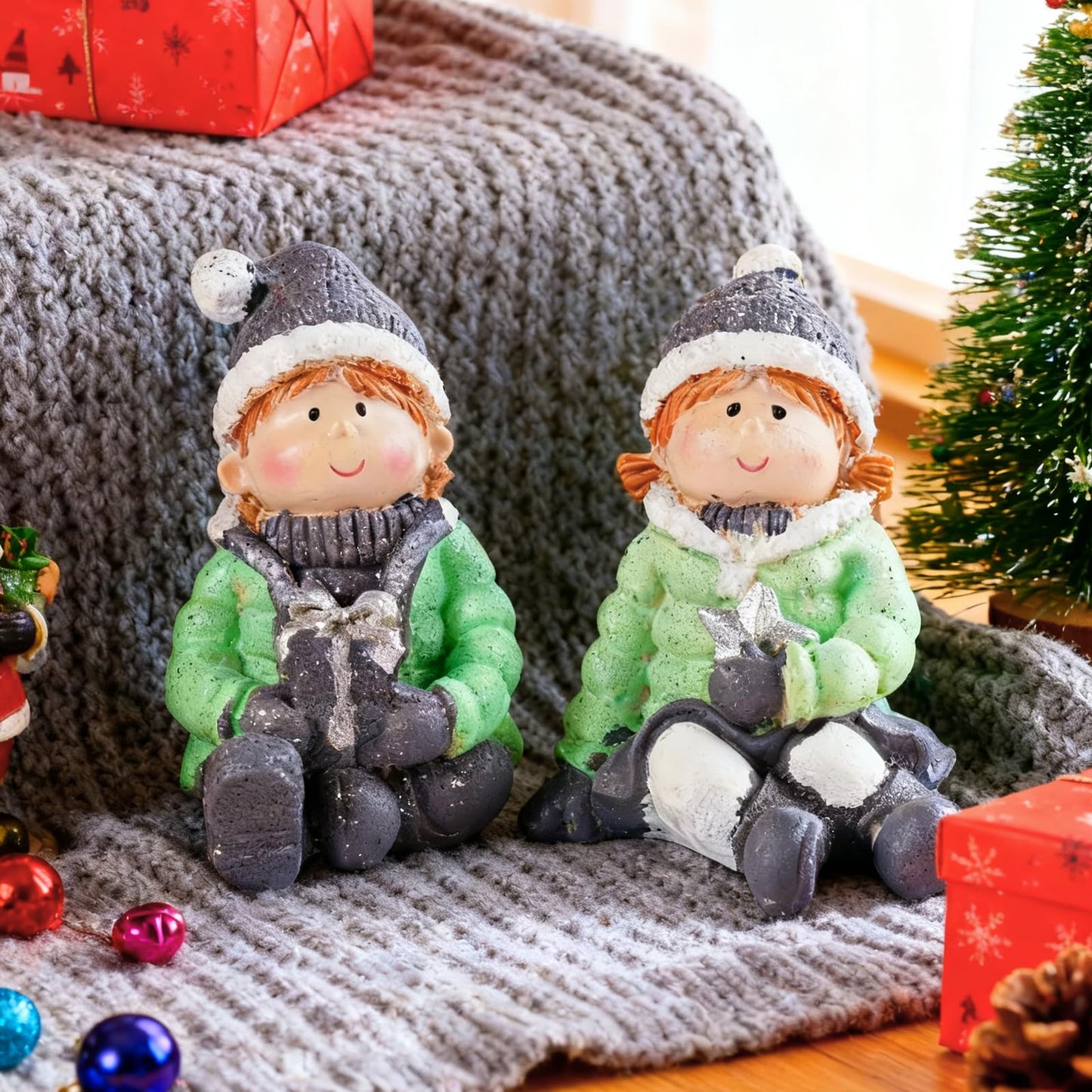 Brizoria Christmas Mini People Figurines Set of 2 Boy and Girl Winter Decorations Indoor Resin Little People Figures Miniature Figurines for Holiday Tabletop Diorama Crafts
