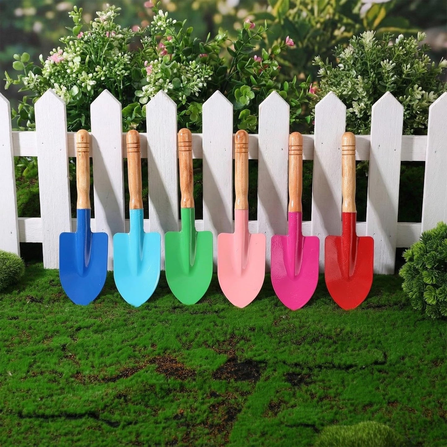 Liliful 30 Pcs Mini Gardening Shovel Colorful Metal Garden Tools with Wooden Handle Beach Shovel for Planting Loosening Digging