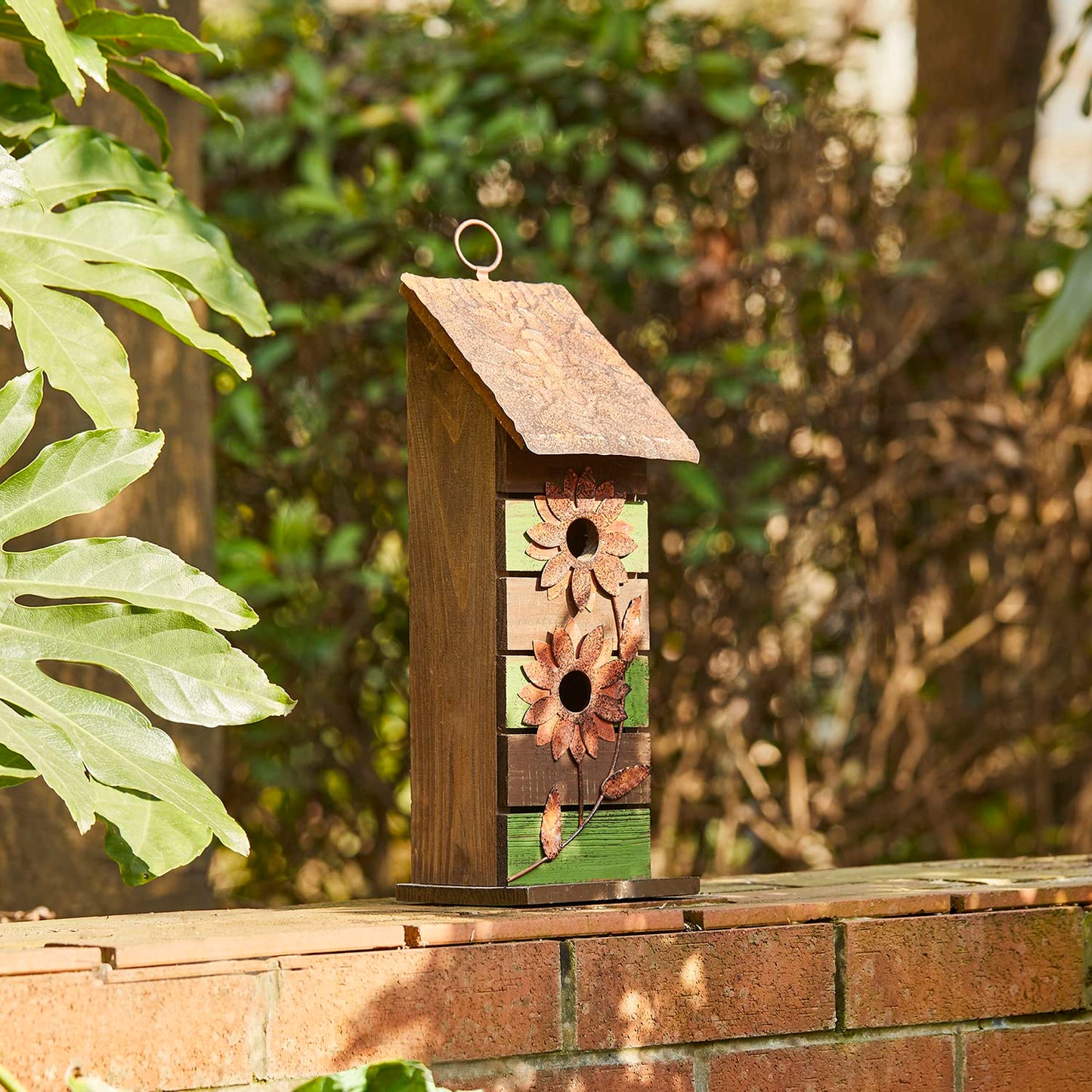 Glitzhome Bird Houses for Outside, 14.45" H Wooden Garden Hanging Bird House Two-Tiered Distressed with Flowers Decorative Birdhouse for Outdoors