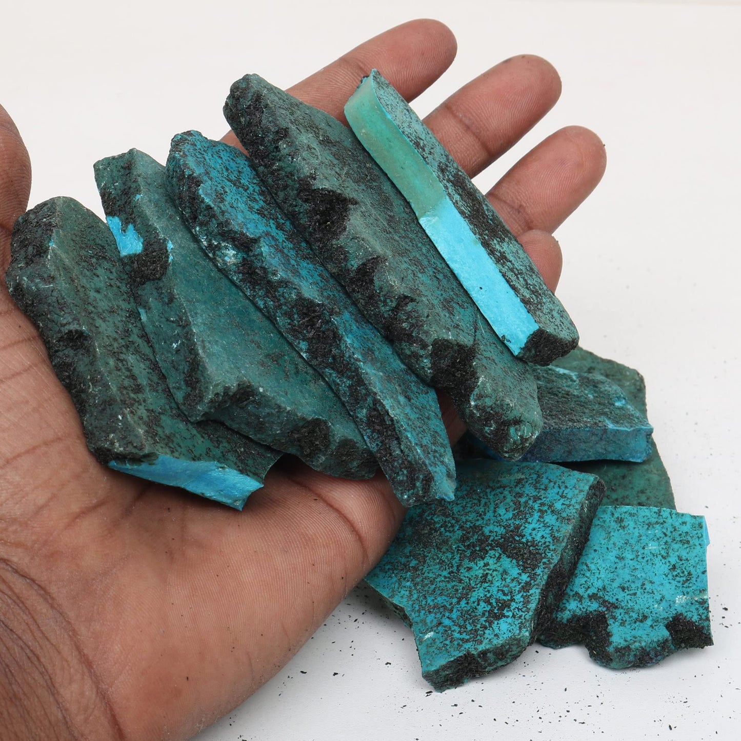 REAL-GEMS Natural Raw Healing Crystals Rough Stones for Tumbling, Cabbing, Polishing, Wire Wrapping, Wicca & Reiki Crystal Healing, Mix Gemstones,7 Chakra (Turquoise Plate)