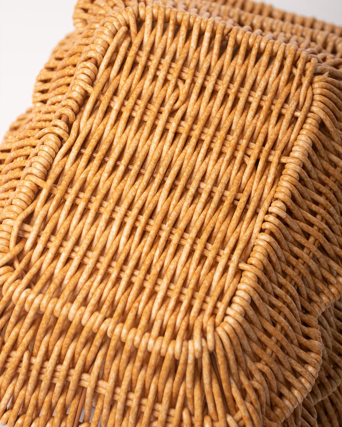 Woven Scalloped Storage Baskets Set of 3, Wicker Poly Rattan Serving Trays for Bread Fruits Vegetables, Kitchen Table Restaurant Decor Organizer (Large 11.5x9x2, Medium 10x8x2, Small 9x6.5x2)