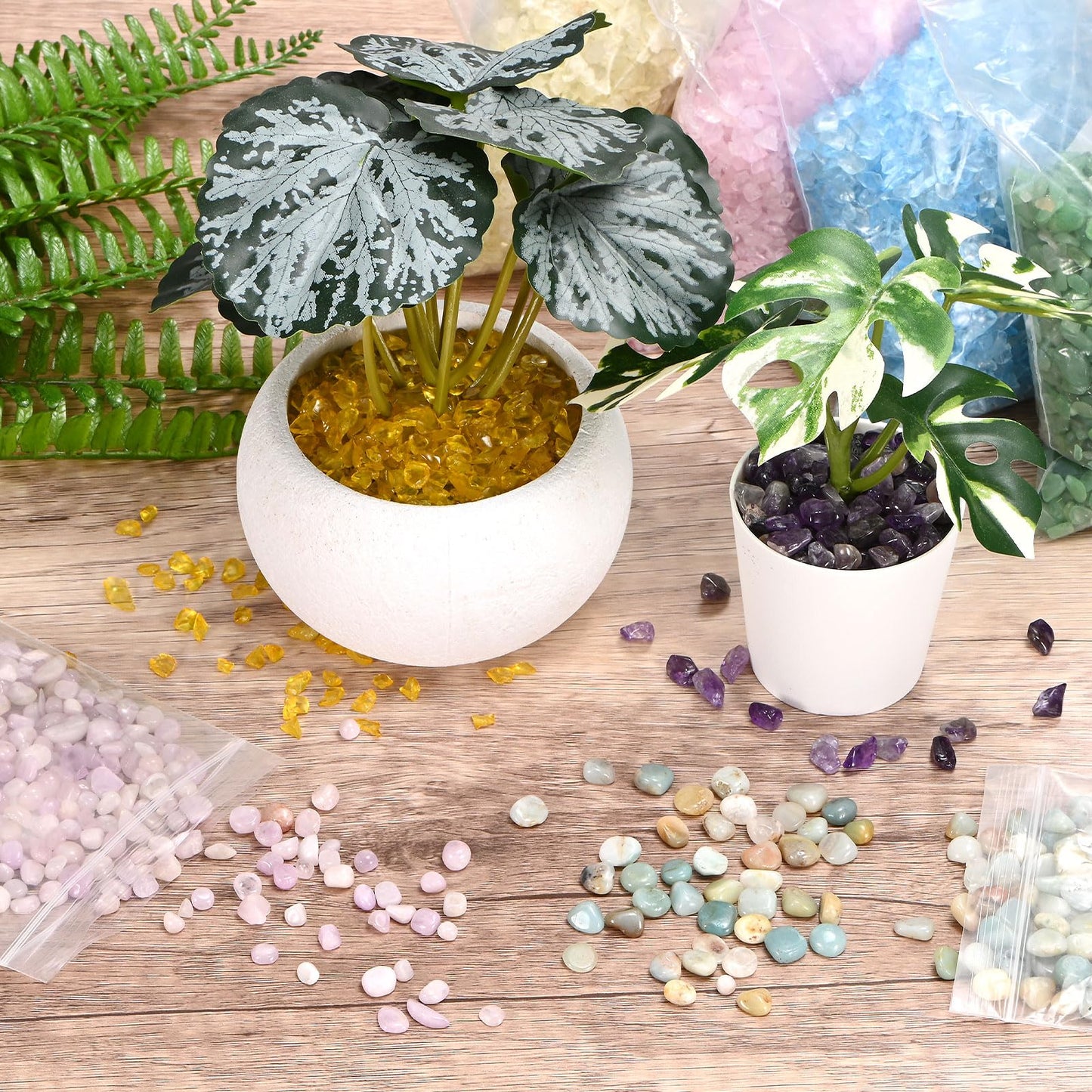 M METERXITY 1.1lb/500g Assorted Tumbled Chips Stone, 5-7 mm Crushed Crystal Quartz Pieces for Vases Filler/Aquarium/Succulent Plants Decor, Irregular Shaped Stones [Dark Blue]