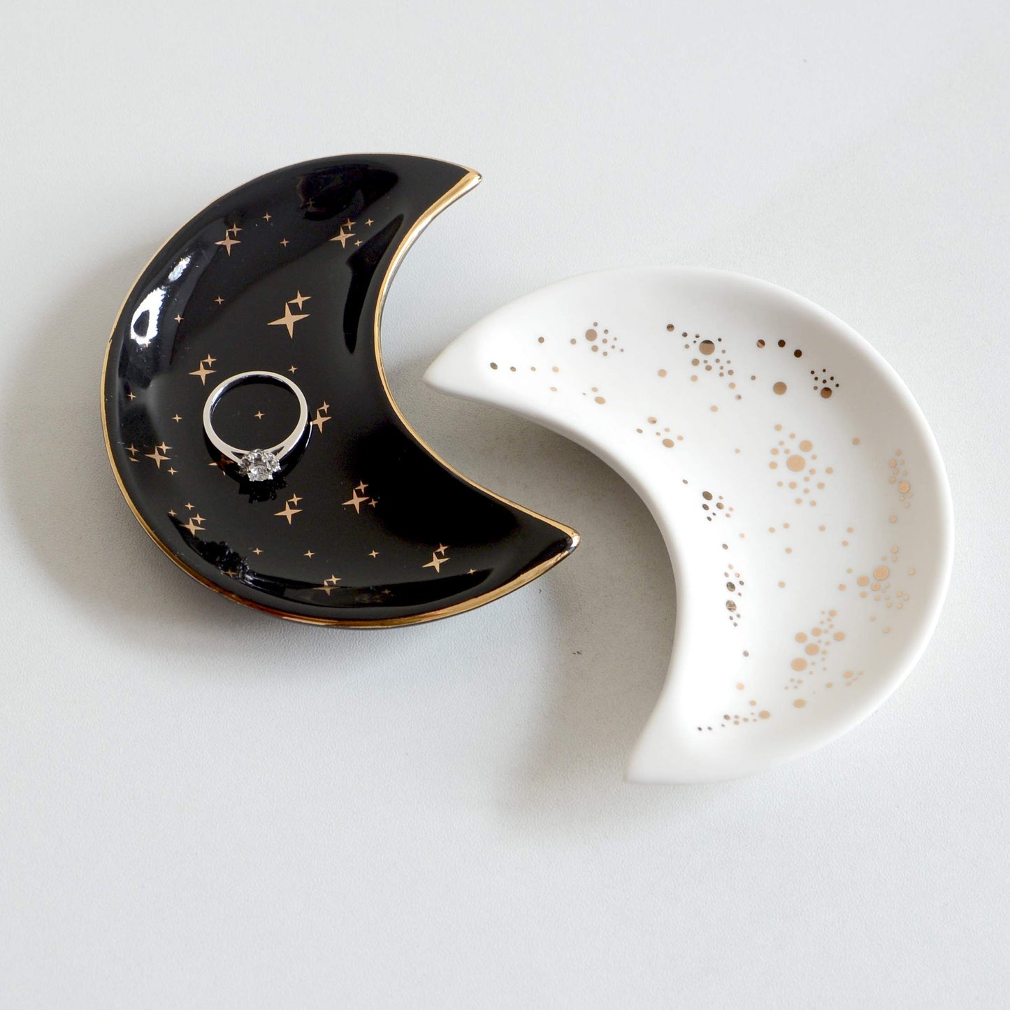 BIHOIB Small Moon Jewelry Dish Tray, Set of 2, Decorative Ceramic Trinket Dish, Modern Accent Tray for Vanity (White and Black)