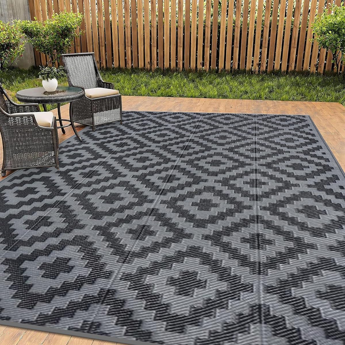 Waterproof Outdoor Rug Reversible Design Winter Snowproof Carrying Handbags Multiple Sizes Suitable for Patio Garden Beach Picnic RV Camp Garage Kids Room