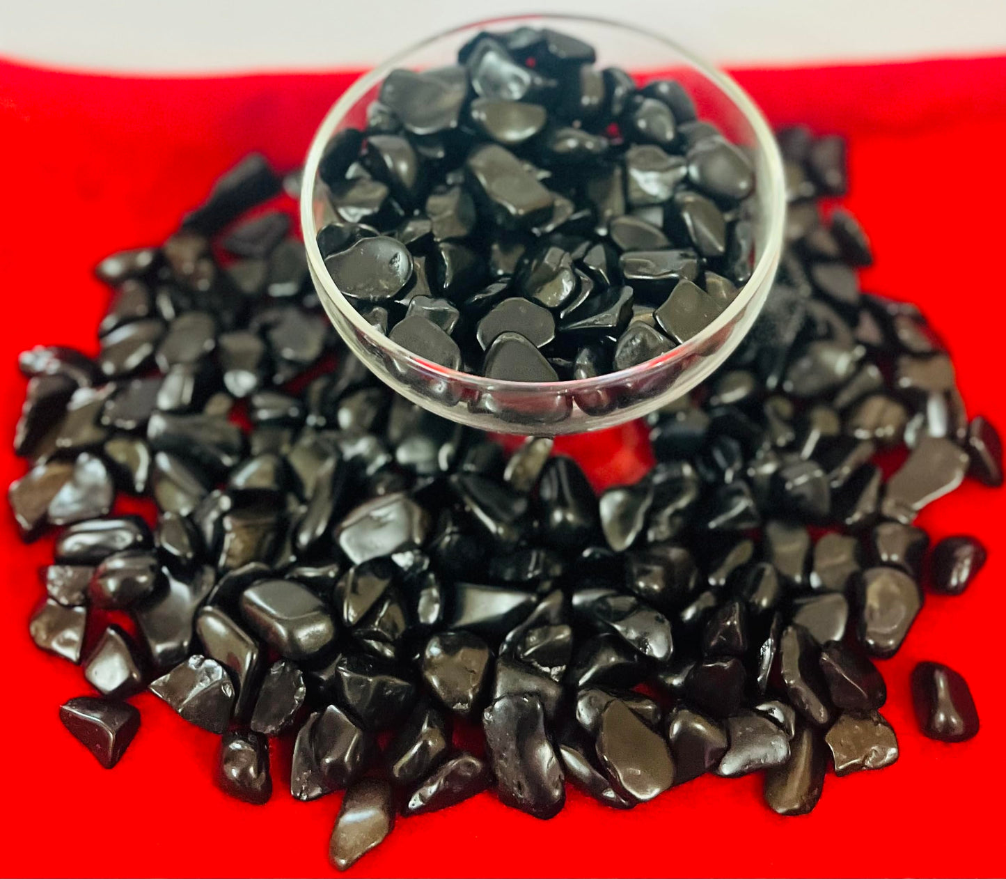 Indian Consigners Natural Crushed Polished Tumbled Gem Stone Chips, Decoration & Healing Crystals (Black Agate)