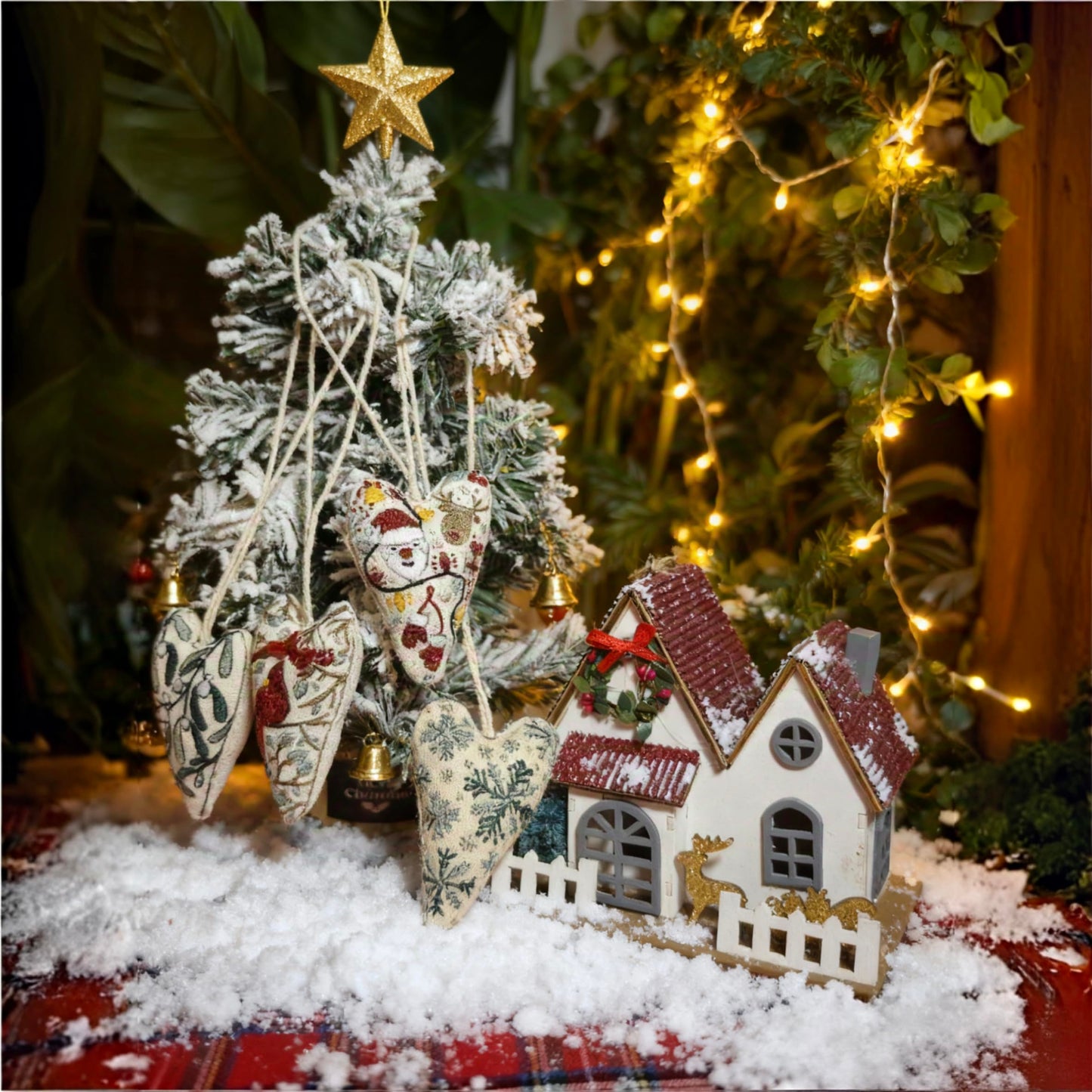 GDGJWL DIY Heart Shaped Hand Embroidered Christmas Ornament Kit Complete Craft Set with Pre-Printed Fabric Embroidery Thread Holiday Cross Stitch Decor for Beginners Adults and Home Decor (DIY)