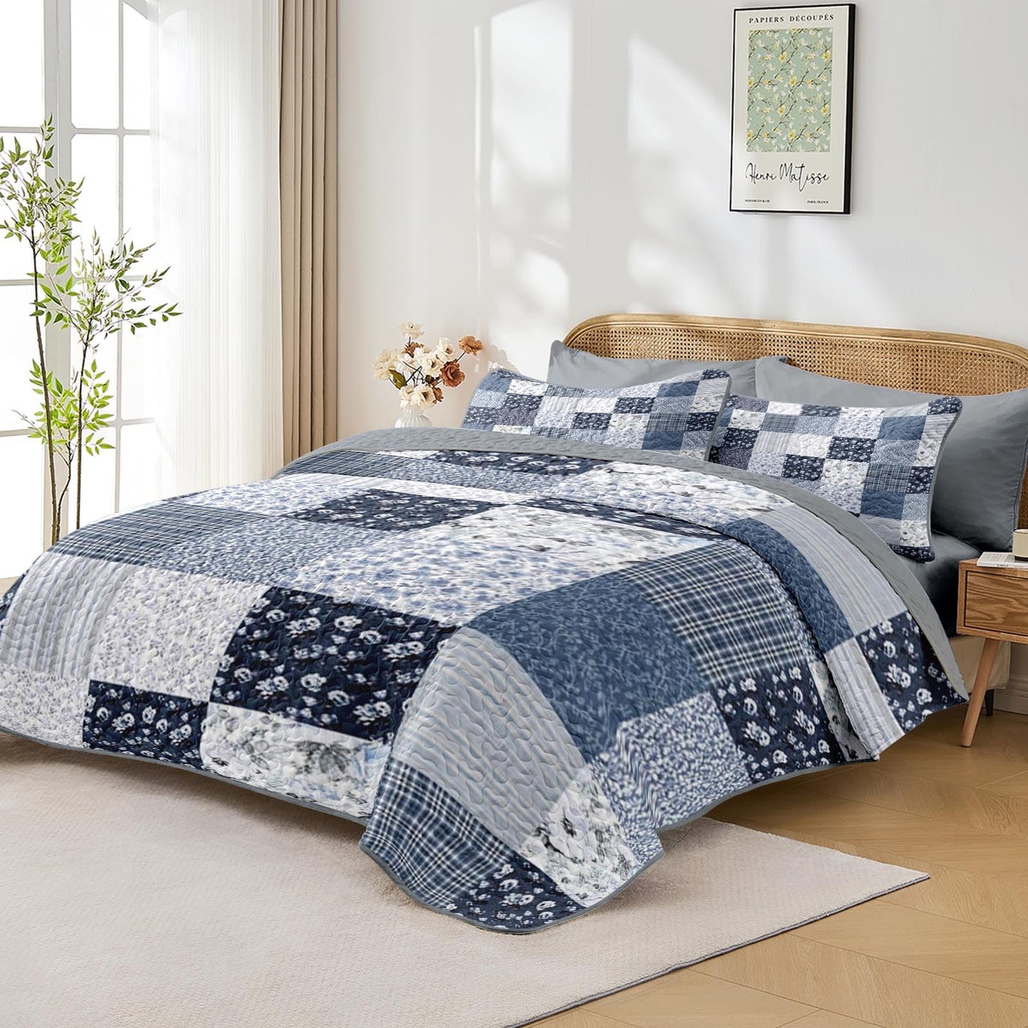 Pamnest Patchwork Quilt Set Queen Size, Floral Boho 3 Pcs Soft Bed Cover Bedding Set, Rustic Blue Farmhouse Lightweight Bedspread Coverlet with 2 Pillow Shams for All Season