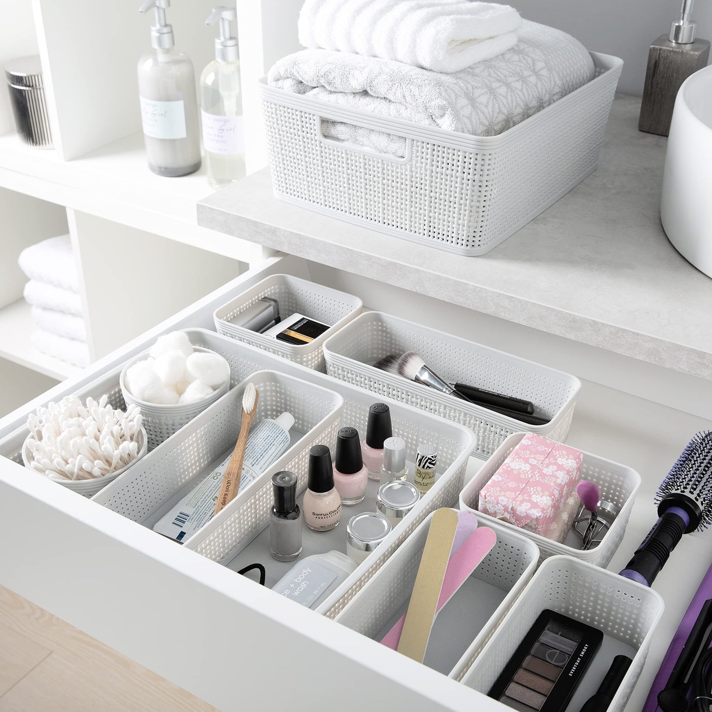 Simplify 6 Piece Organizing Set | Multiple Size Bins | Multipurpose | Office | Desk | Dorm | Bathroom | Storage Basket | Small Items | Accessories | White