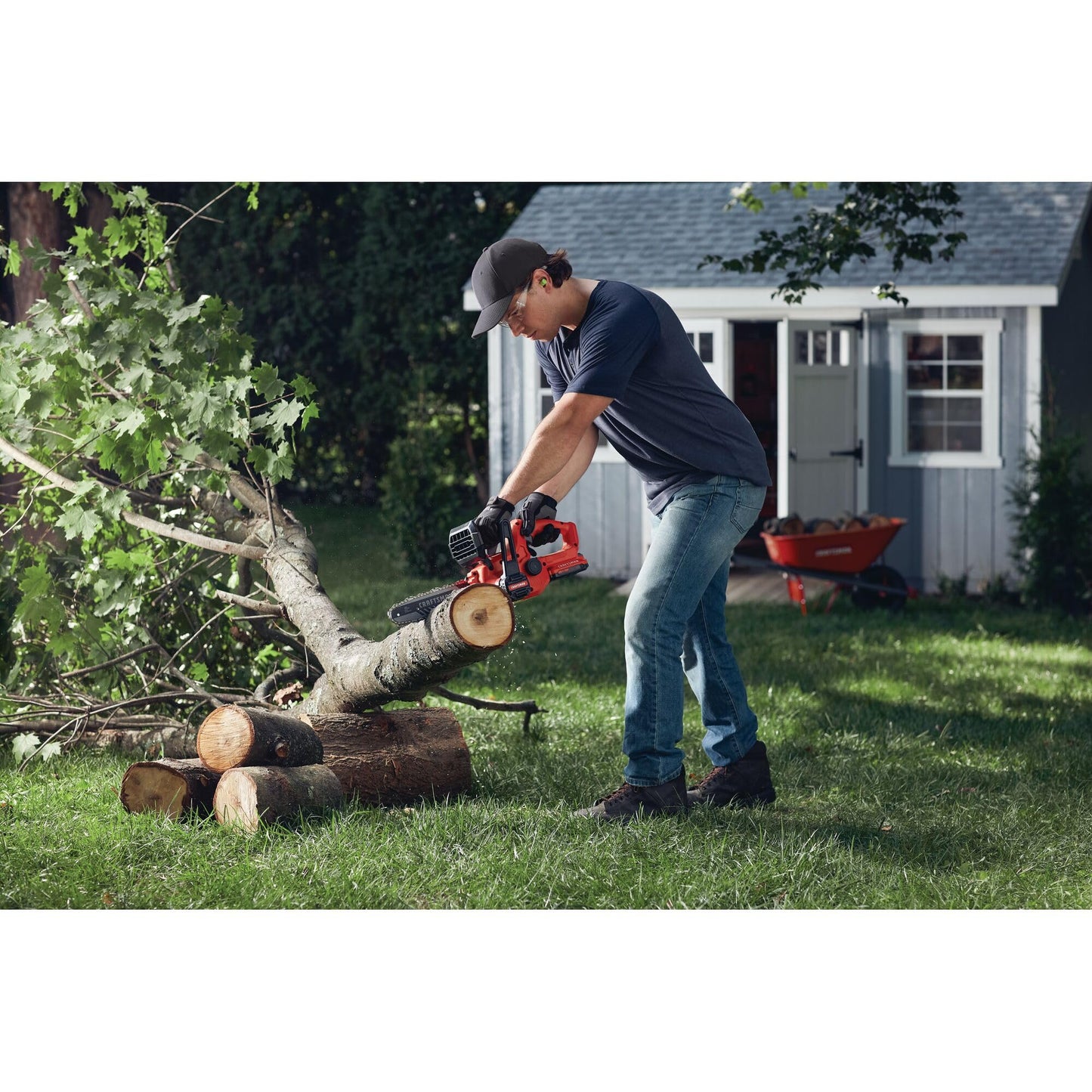 CRAFTSMAN Mini Chainsaw, 10 inch Mini Chainsaw Cordless, Electric Chain Saw, V20 Battery and Charger Included, Handheld Tree Trimmer Wood Cutter (CMCCS610D1)