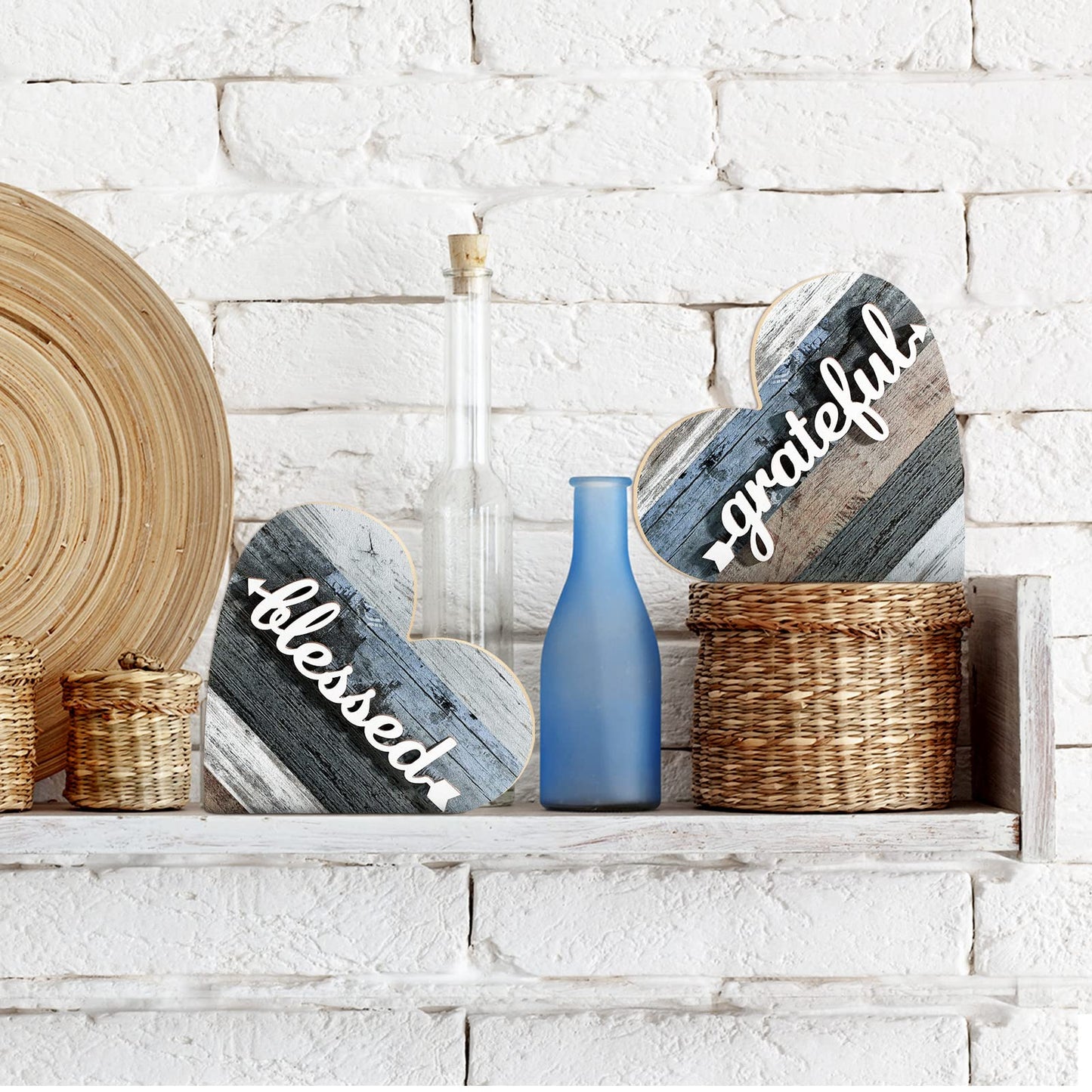 Jetec 2 Pcs Rustic Wooden Heart Table Decor, Daisy Farmhouse Home Decor, Bless This Home & Be Kind Sign for Living Room, Dining Room, Shelf & Mantel, Ideal Housewarming & Birthday Gift(Grateful Style)