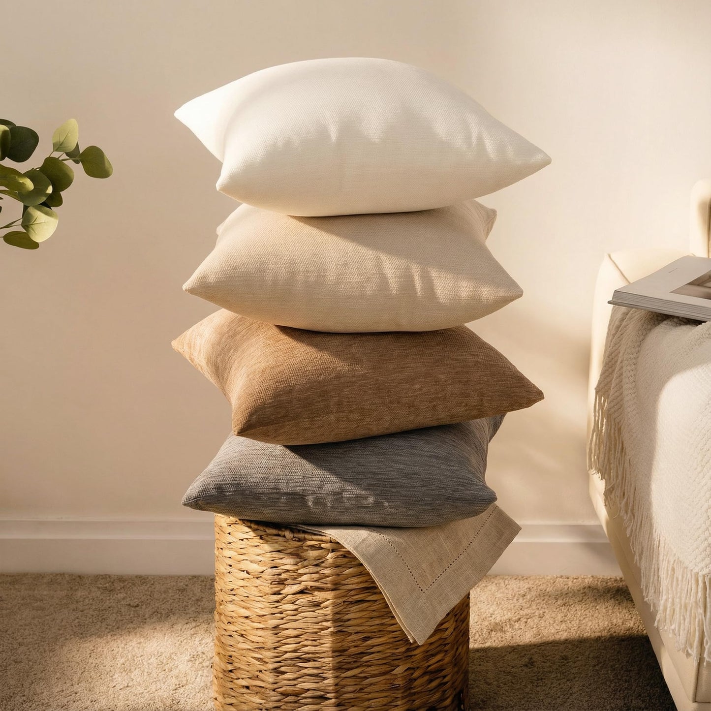 Set of 4 Neutral Throw Pillow Covers 18x18 Inch, Neutral Boho Farmhouse Aesthetic Decorative Pillow Cases for Couch, Sofa, Living Room & Bed, Soft Chenille Pillow Cases, Stylish Home Decor, 45x45 cm