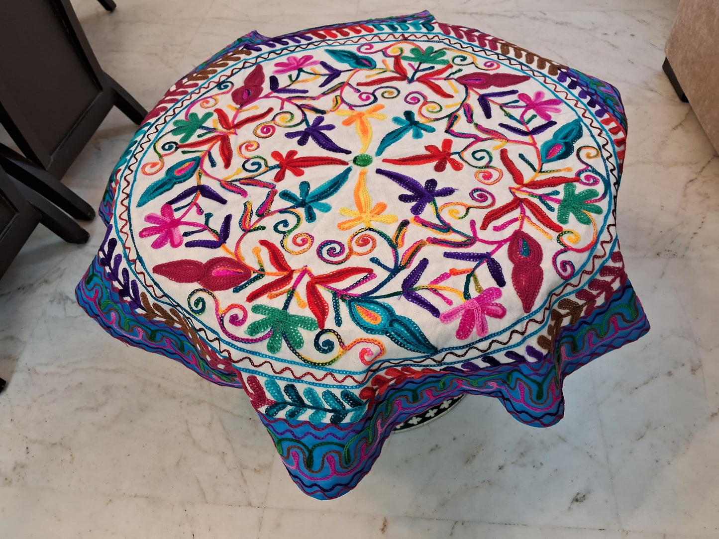 Purpledip Cotton Tapestry 'Floral Delight': Vintage Embroidery Table Cover Or Wall Hanging (11273)