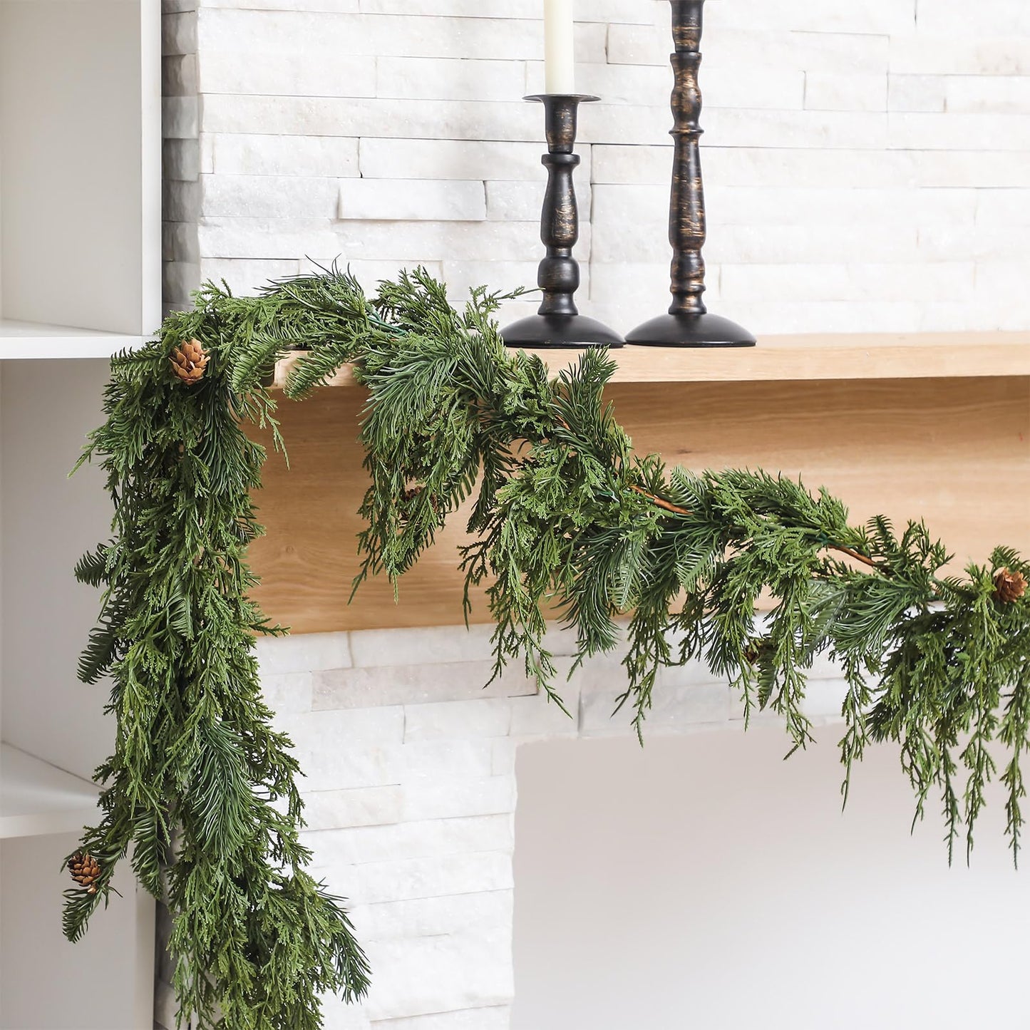 Daifunli 1 Pcs 6 ft Christmas Cedar Garland Greenery Realistic Cedar Pine Needles Garland Artificial Decoration for Table, Mantel, Wall, Home Winter Holiday Party Decor