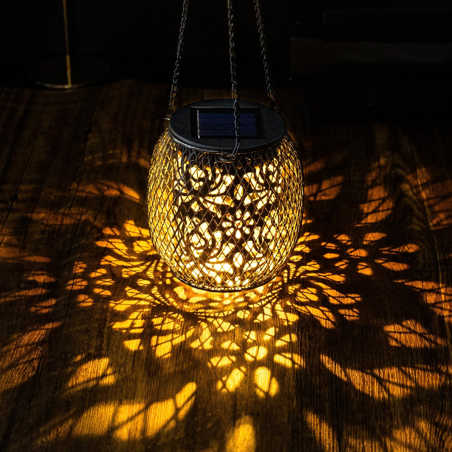 Solar Lanterns Outdoor Waterproof, 4 Pack Hanging Solar Lights Outside Garden Decor, Gifts for Women Mom Grandma Metal Decorative Lantern for Patio Yard Porch Balcony Backyard Lawn