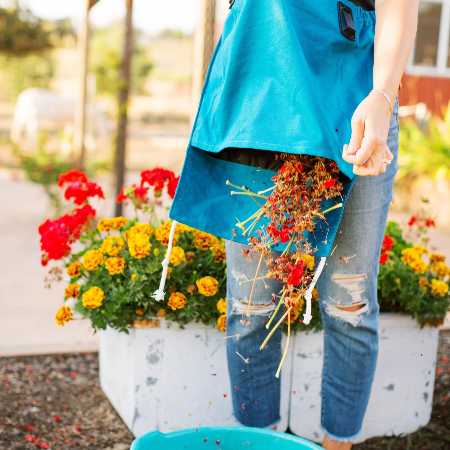 Roo Gardening Waist Apron with Pockets for Women & Men - Canvas Garden Apron with Harvesting Pouch, Water-Resistant, Washable