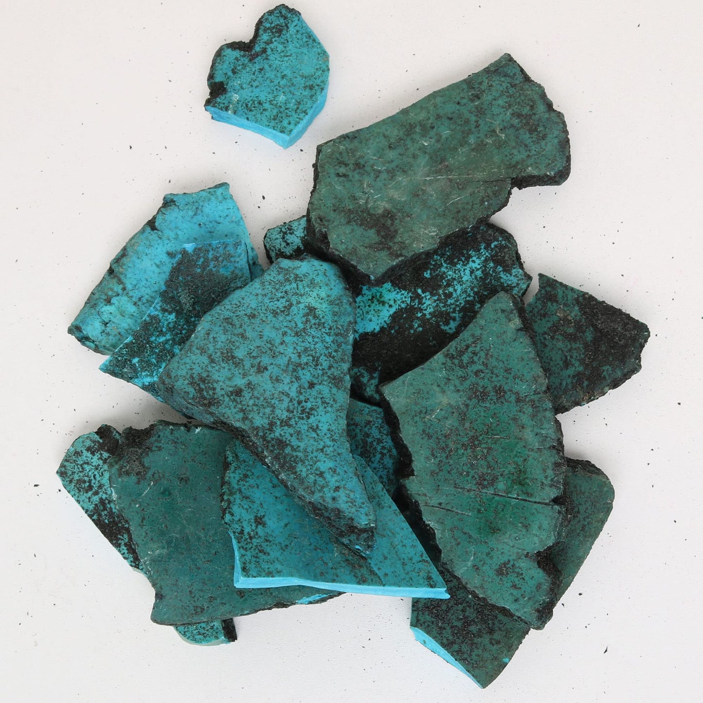 REAL-GEMS Natural Raw Healing Crystals Rough Stones for Tumbling, Cabbing, Polishing, Wire Wrapping, Wicca & Reiki Crystal Healing, Mix Gemstones,7 Chakra (Turquoise Plate)