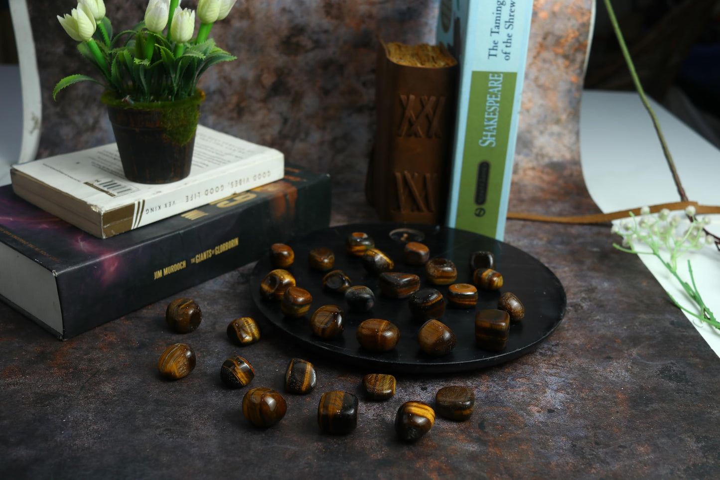 Crocon 1LB Tiger Eye Tumbled Stones and Crystals Bulk 2000+ Carats Natural Crystal Kit for Reiki Healing Crystal Polished, Tumble Stones, Chakra Balancing, Reiki Gift, Home Decor Size : 20-25 mm