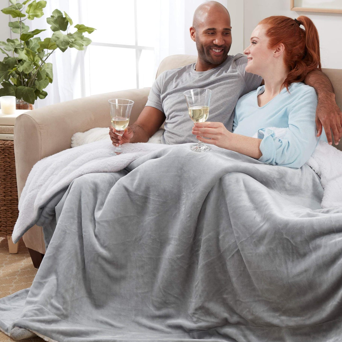 Genteele Sherpa Throw Blanket Super Soft Reversible Ultra Luxurious Plush Blanket, 50 x 60 inches, Silver/White