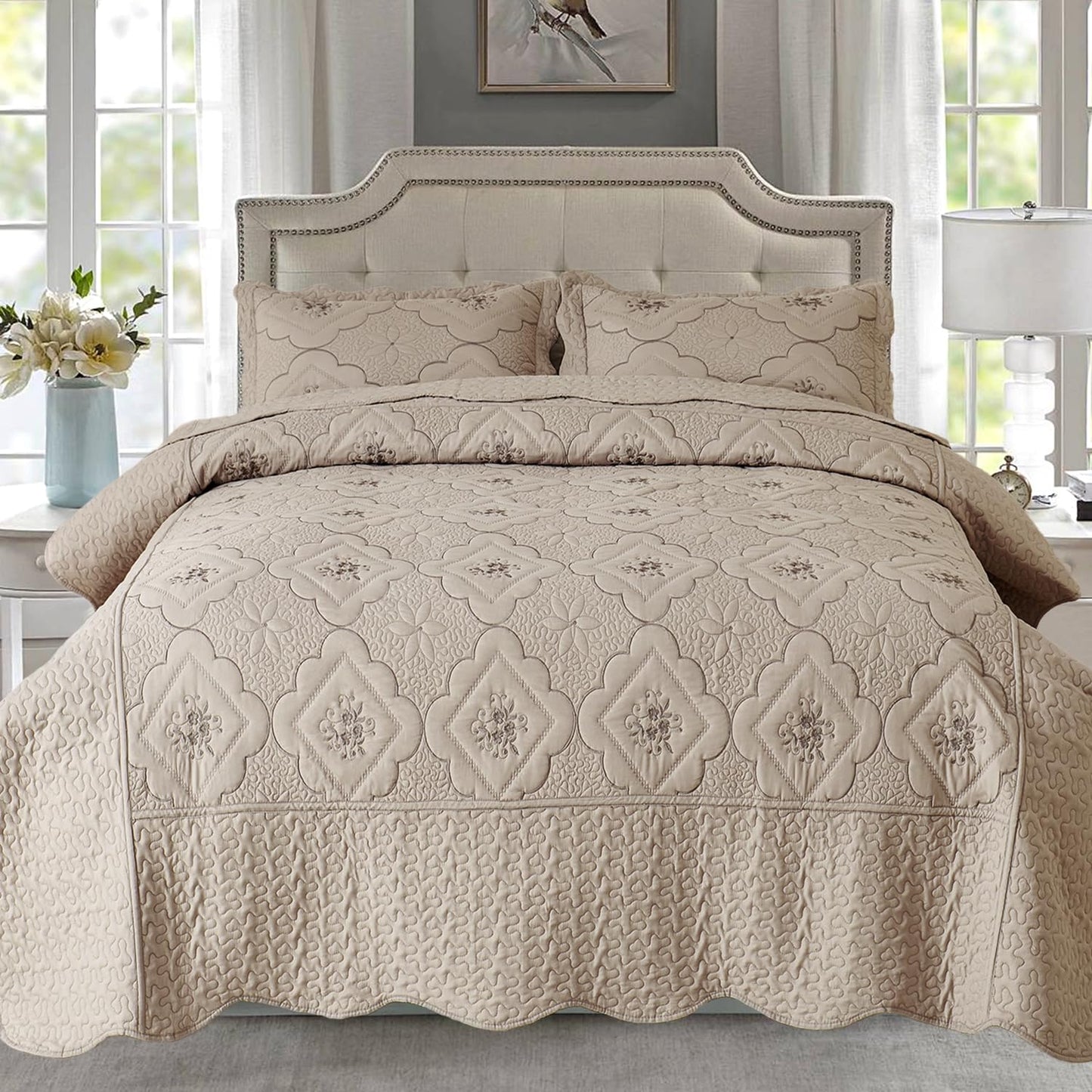Cmfshape Floral Embroidery Quilt Set,3 Pieces King Quilt Bedding Set,Classic Diamond Pattern Quilts,Ultra Soft Lightweight Reversible Bedspread Coverlets for All Season(Taupe,102"x90")
