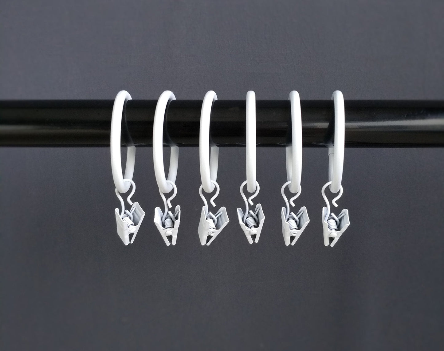 T-Juan MM (1.5") 1.5 Inches Smooth Metal Curtain Rings with Clips (28, White)