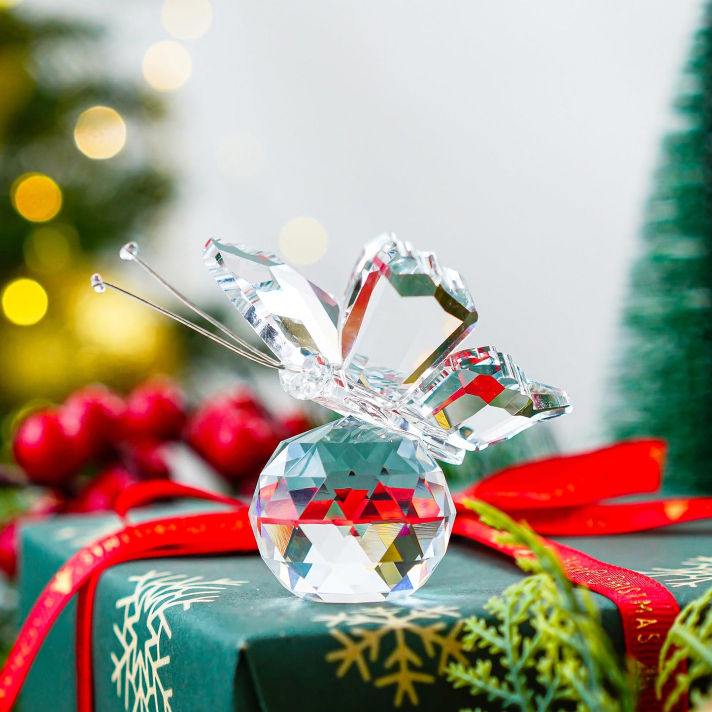 H&D Crystal Flying Butterfly with Crystal Ball Base Figurine Collection Cut Glass Ornament Statue Animal Collectible (Clear)