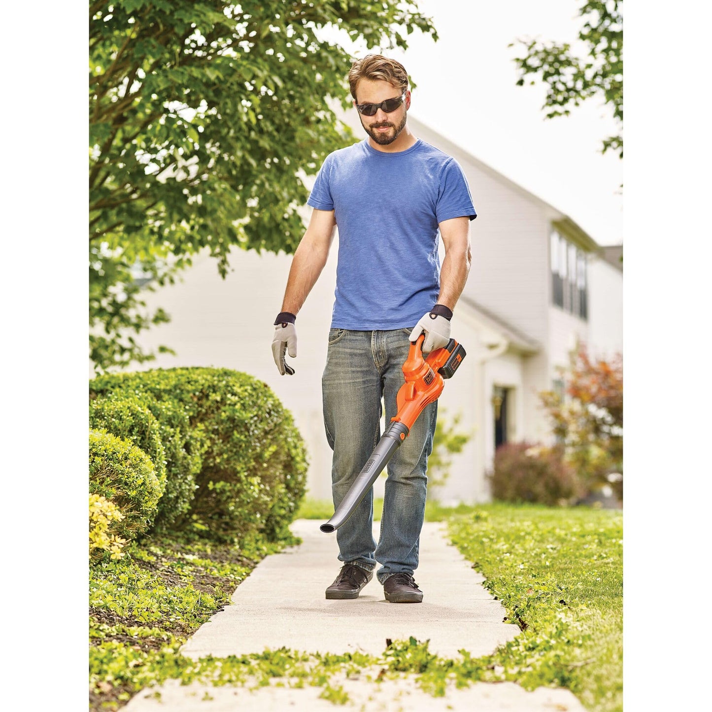 BLACK+DECKER Cordless Leaf Blower, 40V MAX , Leaf Blower Cordless with Battery and Charger, 125 MPH Air Speed, Lightweight Handheld Yard Sweeper (LSW40C)