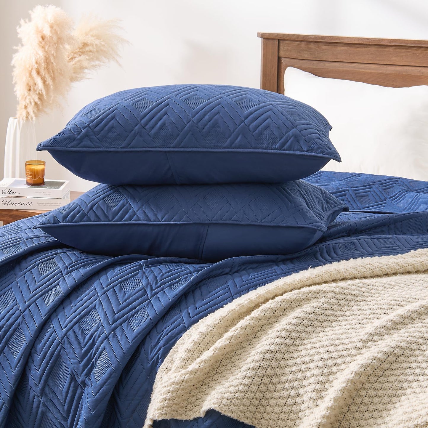 EMME Quilts Queen Size Bedding Sets, Navy Blue Bedspread Soft Lightweight Pre-Washed Quilt, 3 Piece Cozy Reversible Microfiber Ultrasonic Coverlet with Pillow Sham (Diamond Pattern,90"x90")