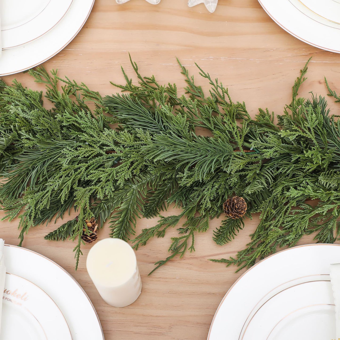 Daifunli 1 Pcs 6 ft Christmas Cedar Garland Greenery Realistic Cedar Pine Needles Garland Artificial Decoration for Table, Mantel, Wall, Home Winter Holiday Party Decor