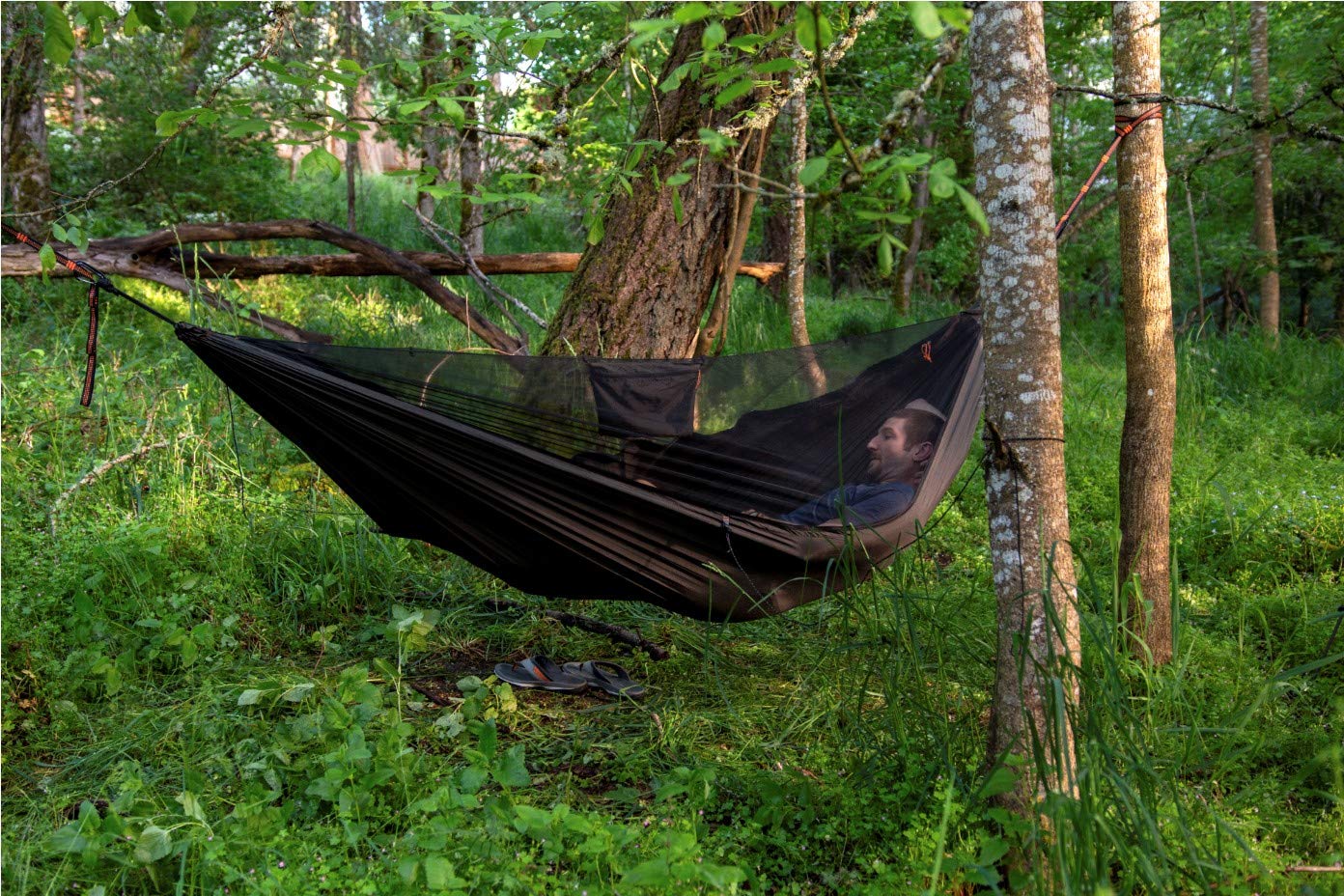 OneTigris KOMPOUND Camping Hammock with Net, Lightweight Portable Hammock with Warm Internal Cover & Tree Friendly Straps for Backpacking, Camping, Hiking, Travel, Beach, Backyard Od Green