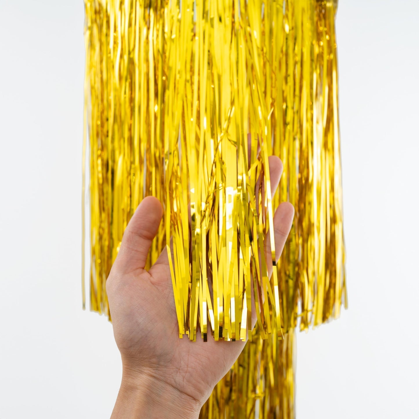 Cheerland Gold Tinsel Chandelier Mothers Day Party Decor 2 Tier Haning Fringed Circle Star Garland for Graduation Birthday Anniversary Bridal Shower Wedding Ceiling Best Mom Day Decorations Supplies