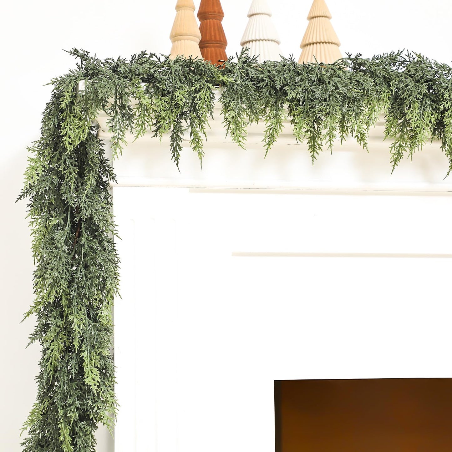 Jutom 1 Pcs 9 ft Christmas Cedar Garland - Dual Green Realistic Cedar Pine Needles Garland Artificial Decoration for Table, Mantel, Wall - Home Winter Holiday Party Decor