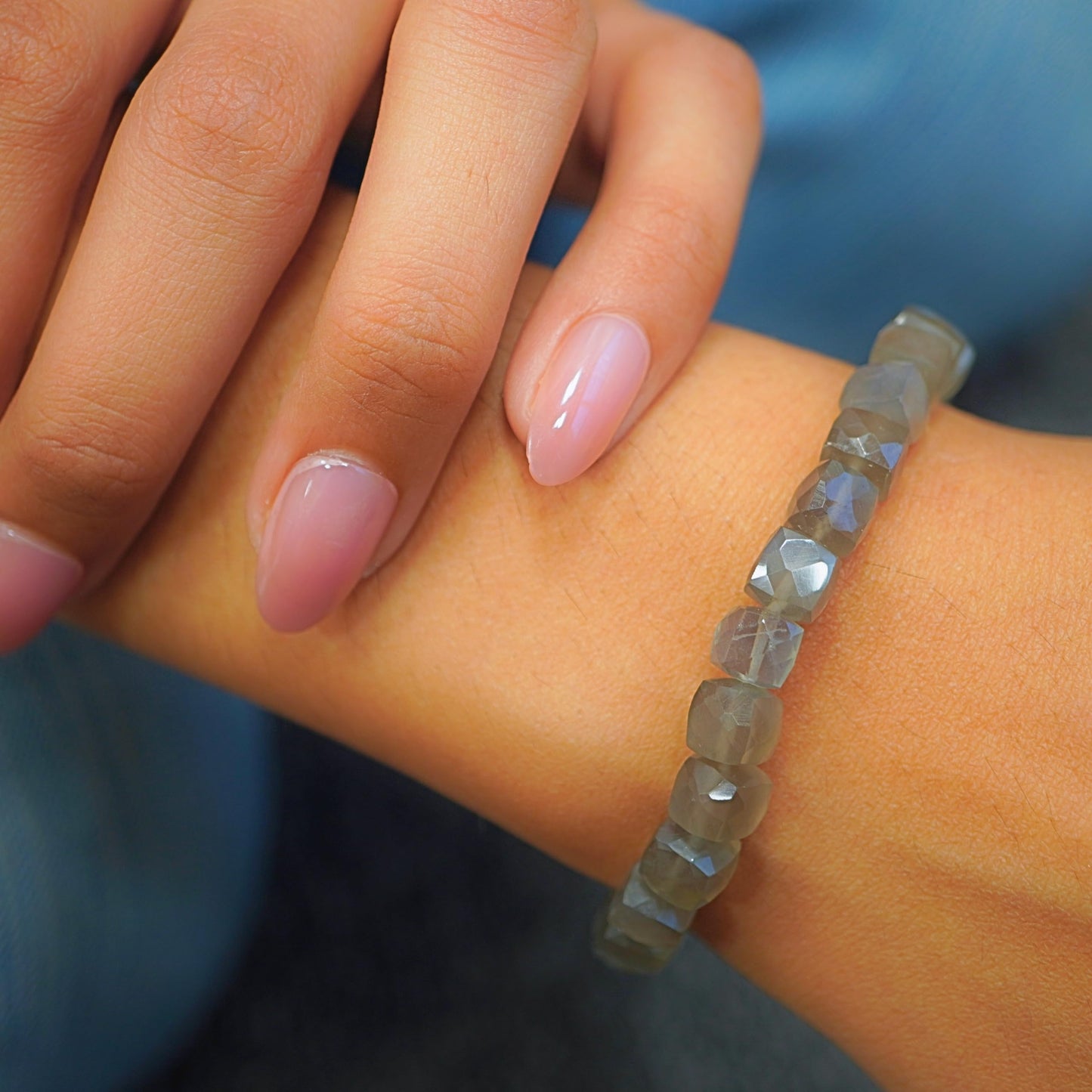 Grey Moonstone Bracelet for Women - Grey Moonstone Crystals and Healing Stones womens Bracelet - Cube Shape Beaded Bracelets - Stretchy Bracelets for Chakra Protection, Meditation and Healing