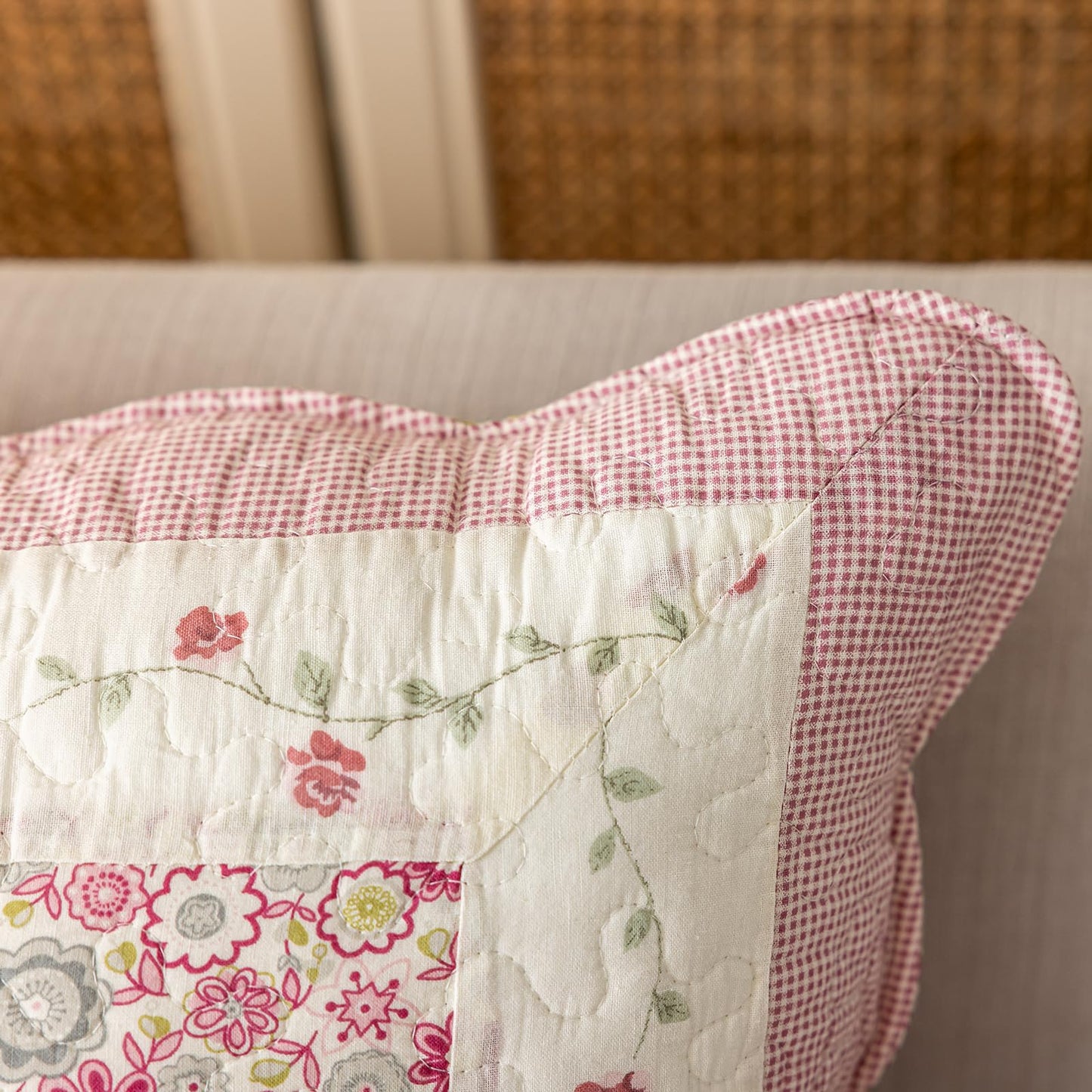 vctops Set of 2 Quilted 100% Cotton Boho Throw Pillow Covers 18" x 18" Farmhouse Country Floral Patchwork Decorative Cushion Cover, Patchwork Flower L
