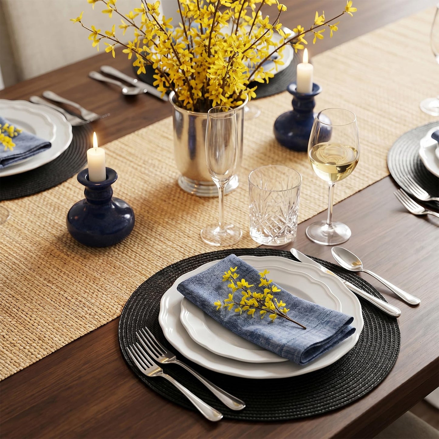 AHHFSMEI Round Placemats Set of 4 Heat Resistant Washable Non-Slip Woven Braided Table Mats for Dining Table Kitchen & Home Decor (Black,4)