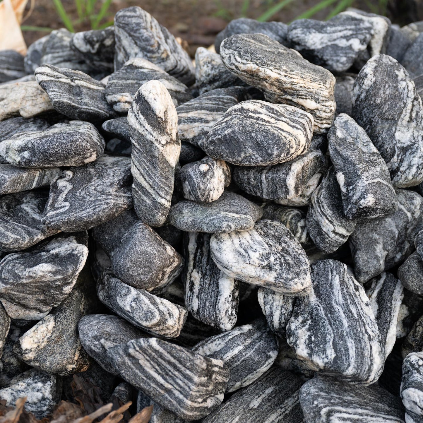 KINGRUI Natural Fish Tank Stones Aquarium Rocks 10lb Silver Seiryu Rock for Aquascaping, Terrariums, Bonsai, Garden Landscaping & Reptile Habitats(2-7inch 5-6Pcs)