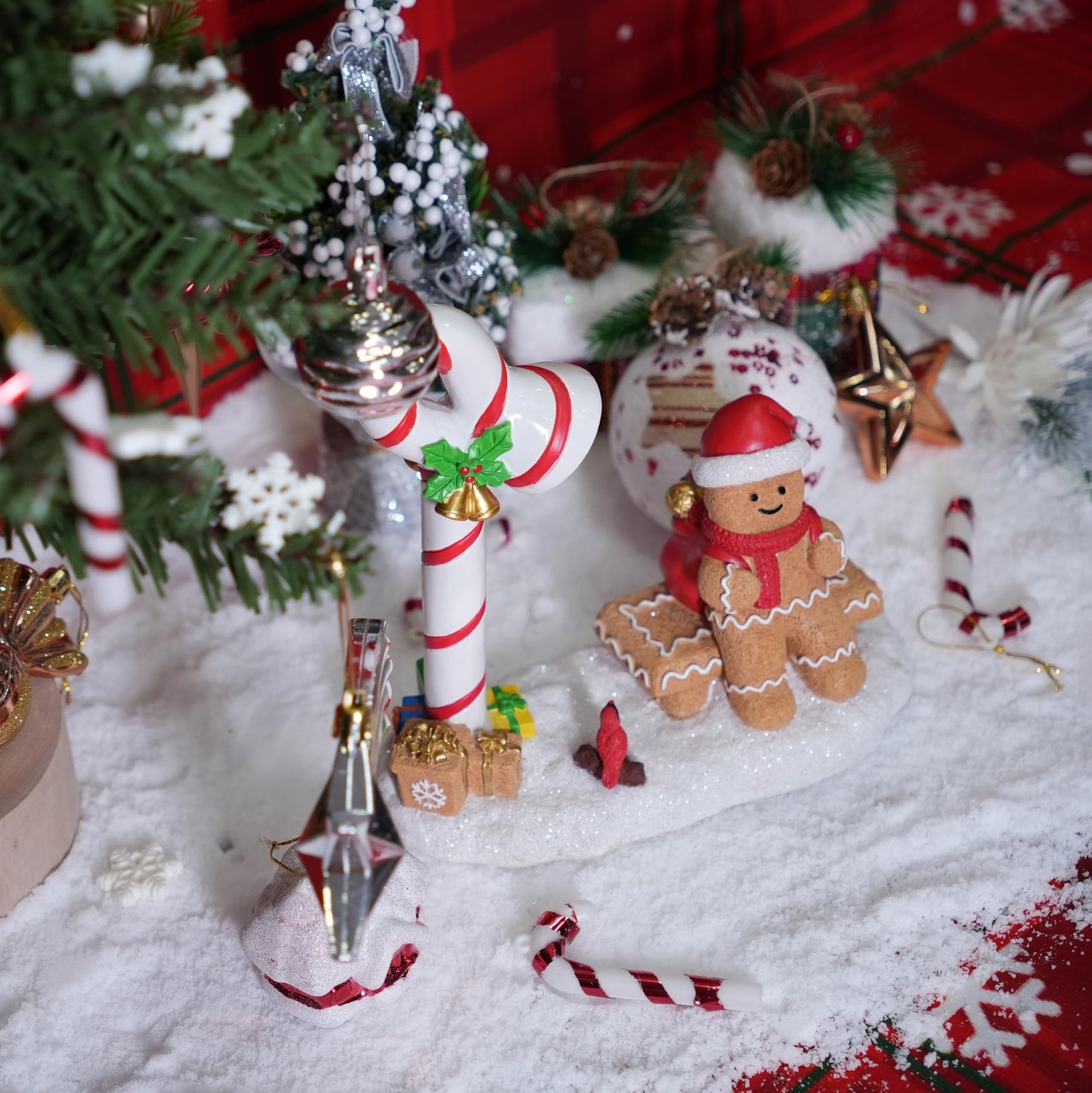 YOQUATE Christmas Gingerbread Man Decorations Indoor Home Decor Christmas Gingerbread Man Figurines Winter for Table Top Centerpiece Fireplace Decor Cute Decoration Gift（GB）