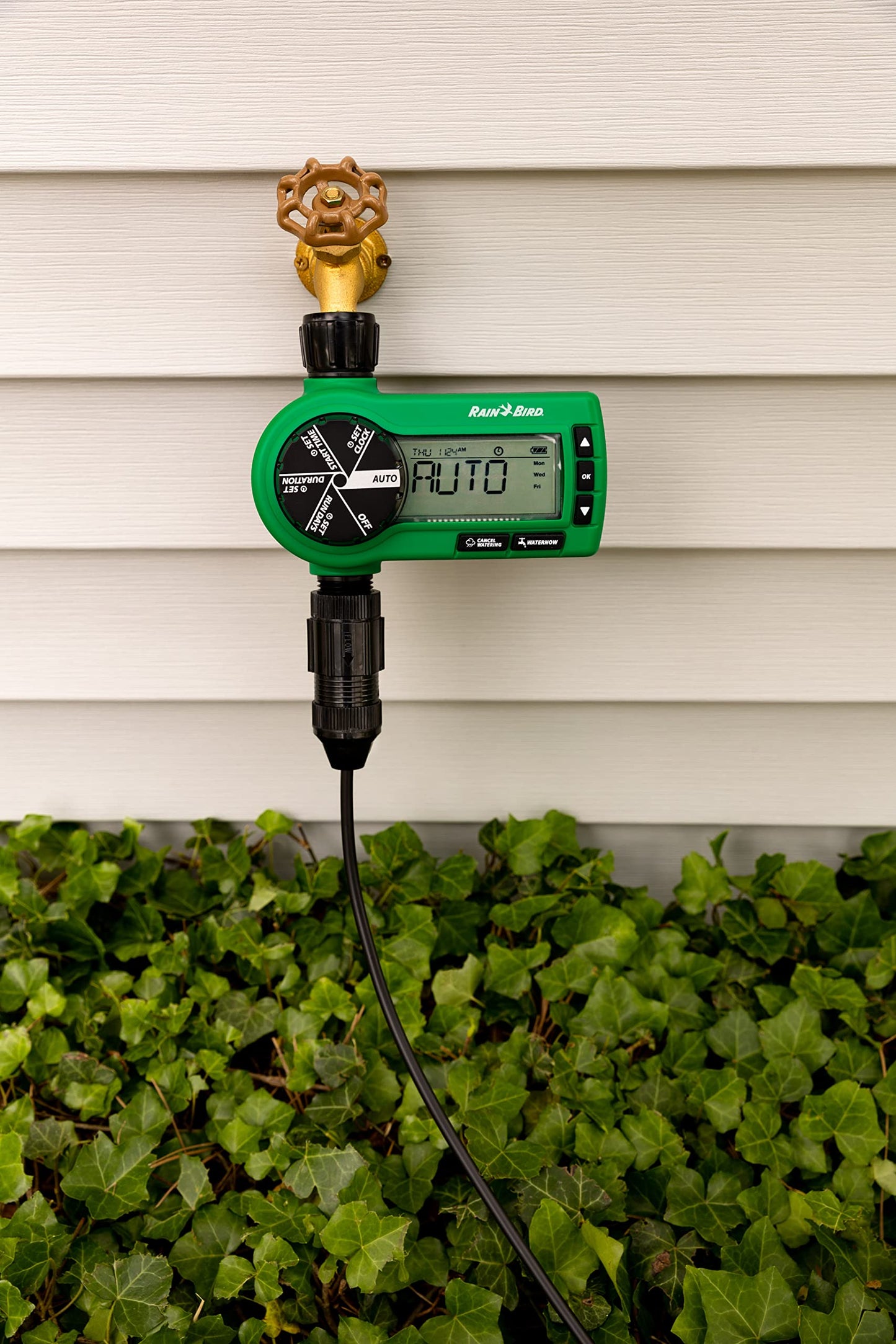 Rain Bird 1ZEHTMR Professional Grade Electronic Digital Hose End Timer/Controller, One Zone/Station, Battery Operated, Digital with Plastic Inlet/Outlet