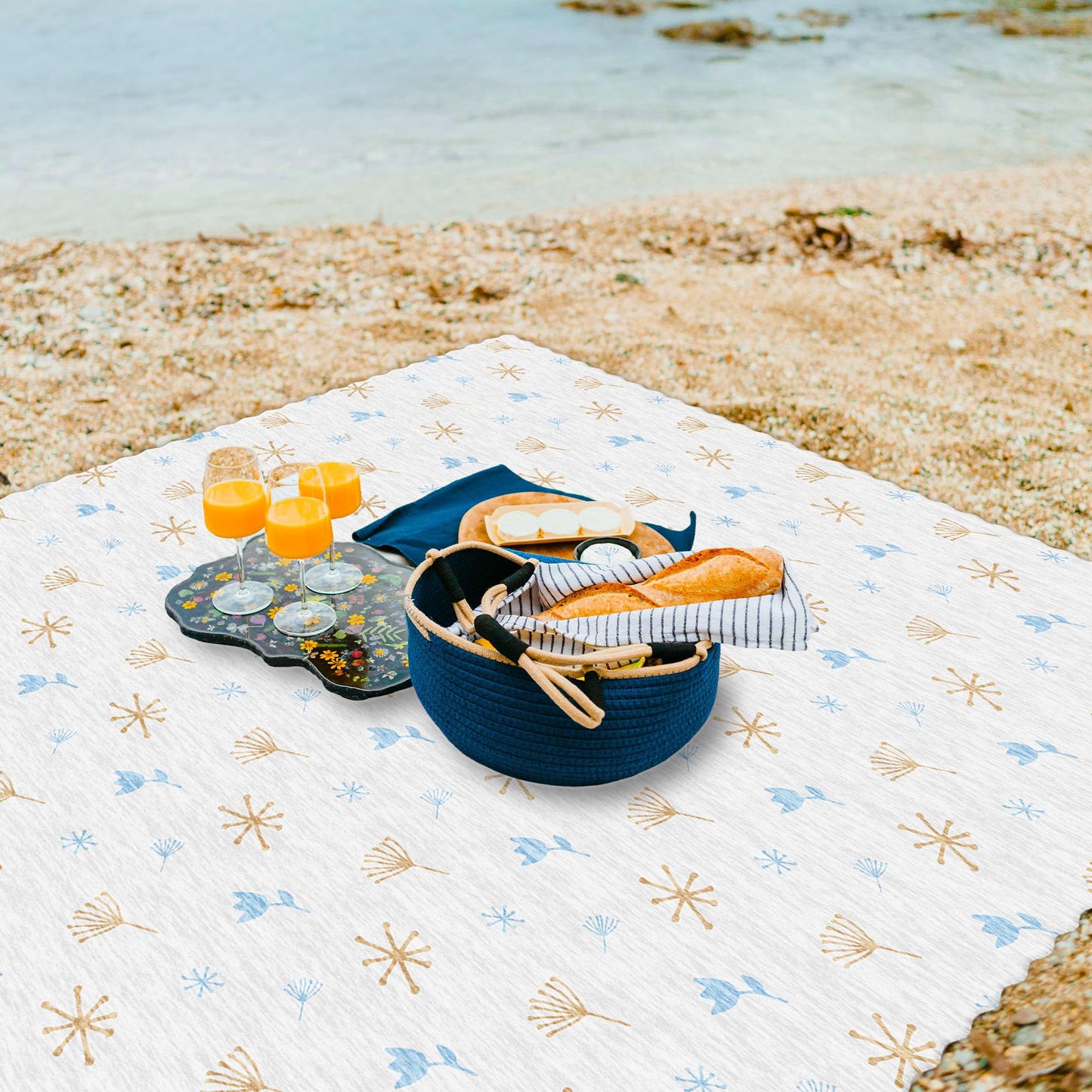 UNIFREE Disposable Picnic Mat, Extra Large Picnic Outdoor Blanket,Disposable Tablecloth for Dining, Camping, Indoor and Outdoor,4 Pads