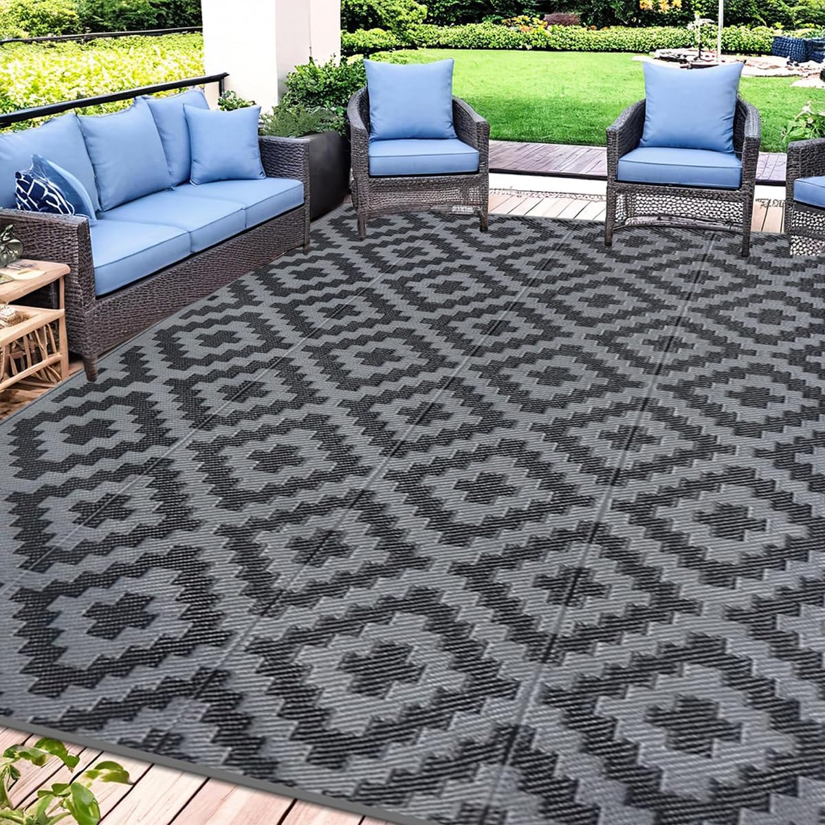 Waterproof Outdoor Rug Reversible Design Winter Snowproof Carrying Handbags Multiple Sizes Suitable for Patio Garden Beach Picnic RV Camp Garage Kids Room