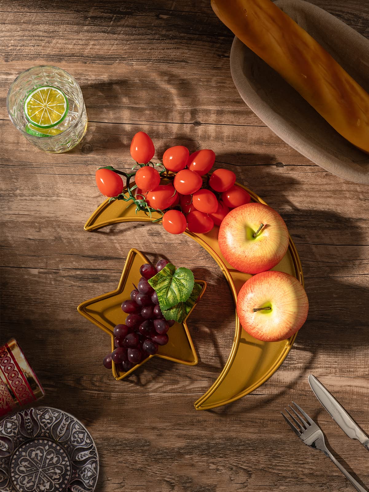 2PCS Ramadan Serving Trays Decorations for Home - Moon Star Shaped Eid Mubarak Table Decor Gifts, Islam Muslim Al-Fitr Iftar Party Crescent Iron Platters Dishes (Hollowed-Out)