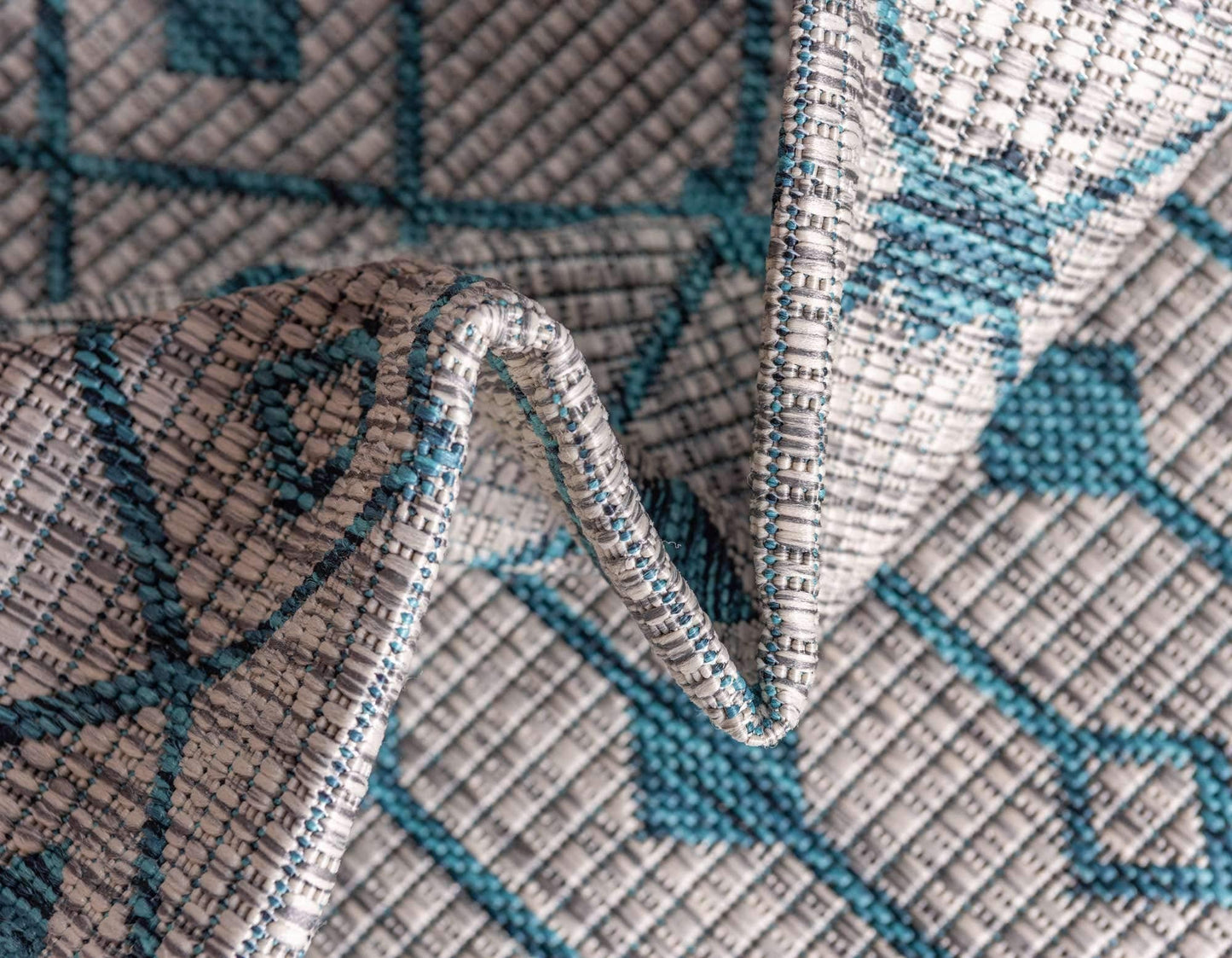 Unique Loom Outdoor Trellis Collection Area Rug - Tribal Trellis (5' 1" x 8' Rectangle, Light Blue/ Ivory)