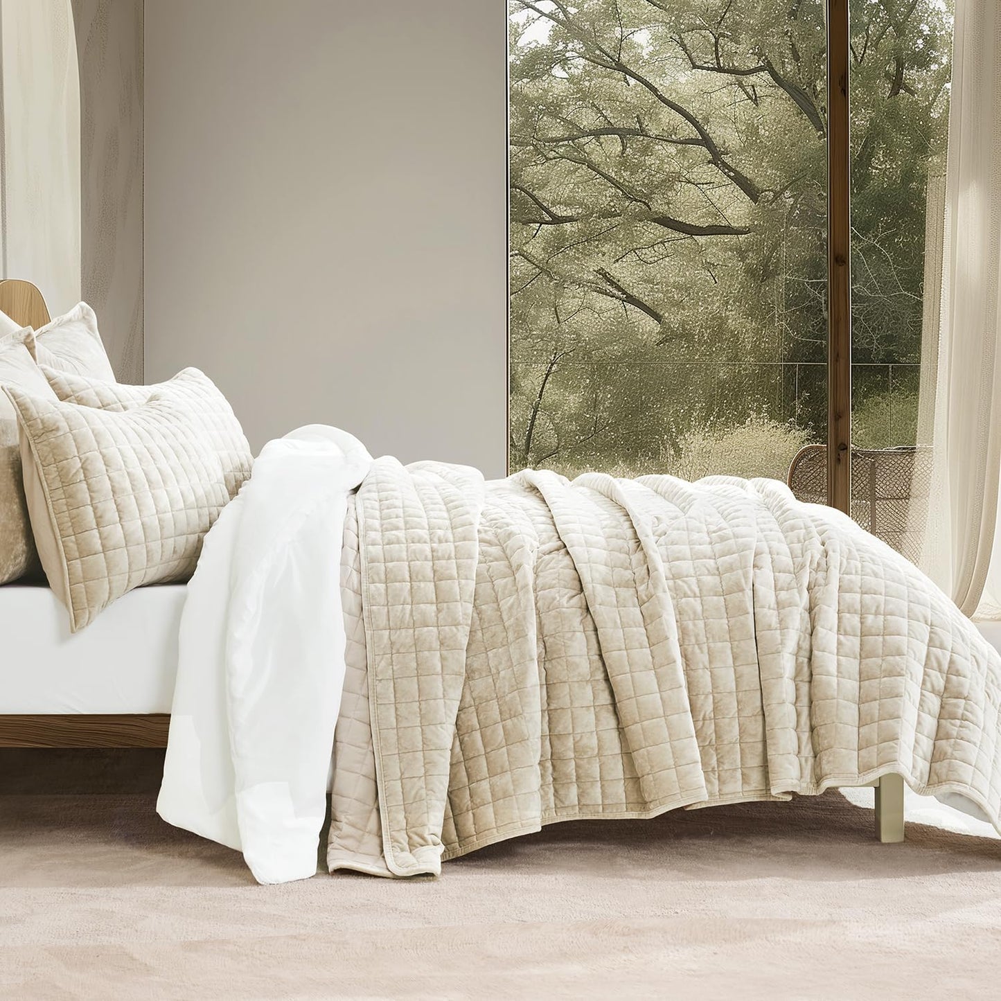 RECYCO Luxury Velvet Quilt Set King Size Bedding Sets, Ultra Soft Velvet Comforter Set, Lightweight Channel Box Stitch Oversized Bedspread Coverlet for All Season, with 2 Shams, Beige