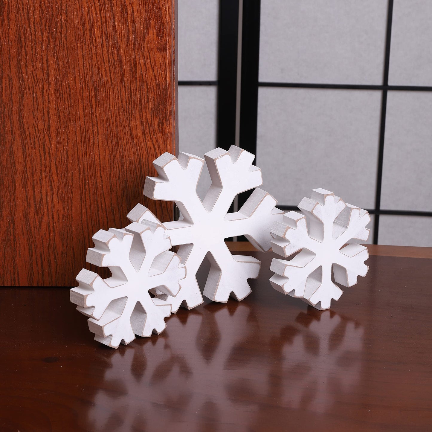 WAWOO 3 Pieces Winter Farmhouse Snowflake Decor - White Distressed Snowflakes for Christmas, Photo Props, Fireplace