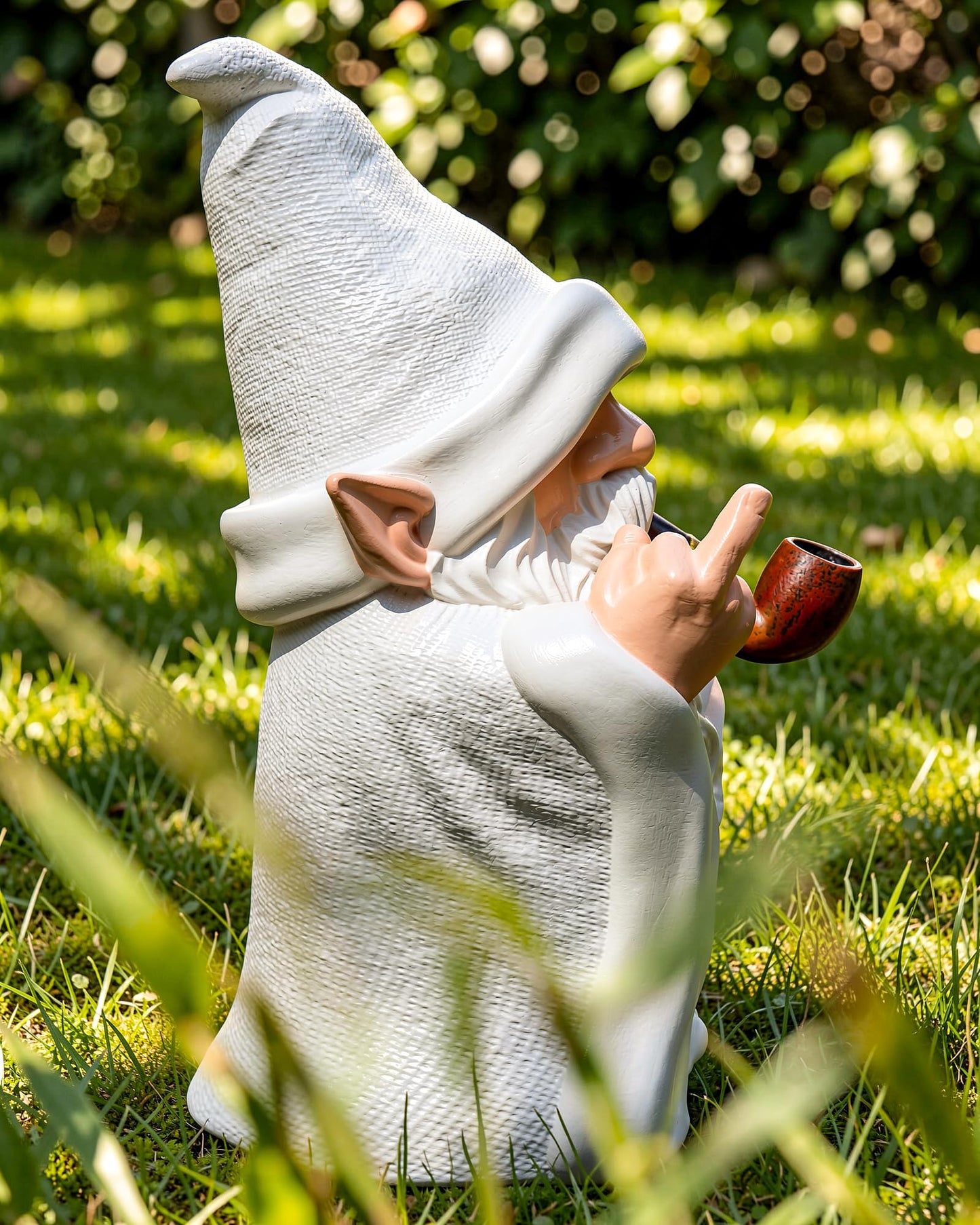 Leverse Smoking Wizard Dwarf Garden Gnome Statue with Middle Finger Decor, 5.9 Inch Funny Resin Outdoor Decoration for Patio, Lawn, Yard and Home, Great Gift for Easter, Halloween and Christmas